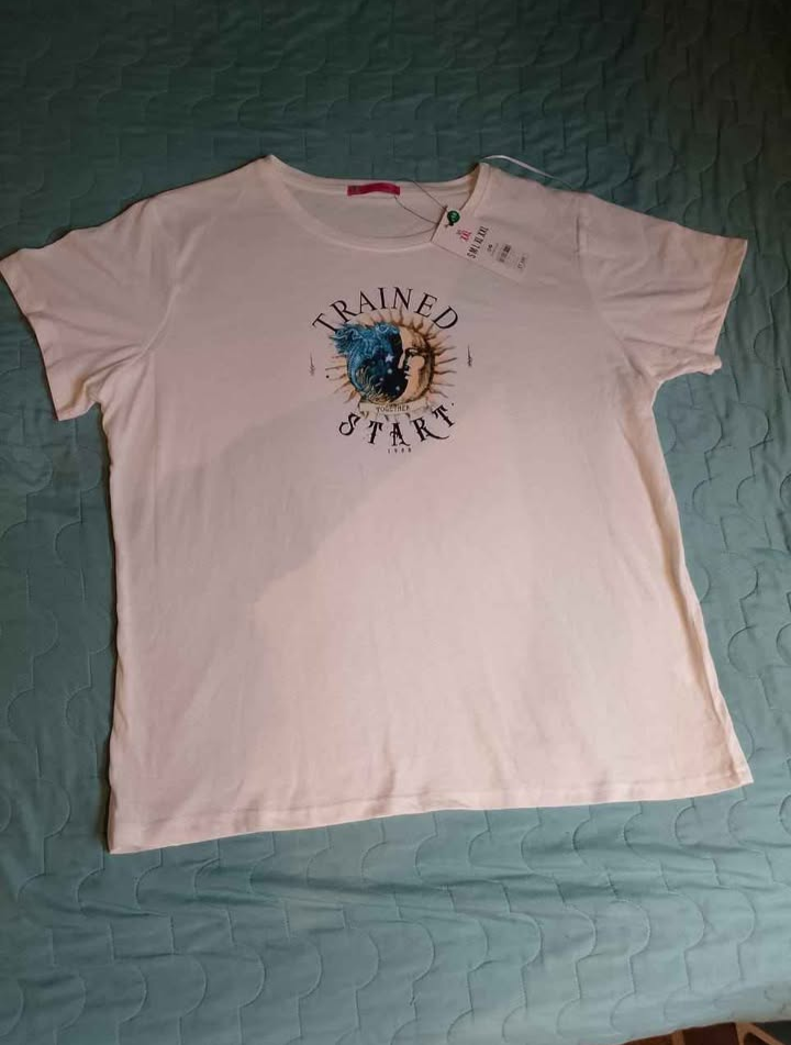 Polera de Mujer Talla 2XL (Nueva con etiqueta)