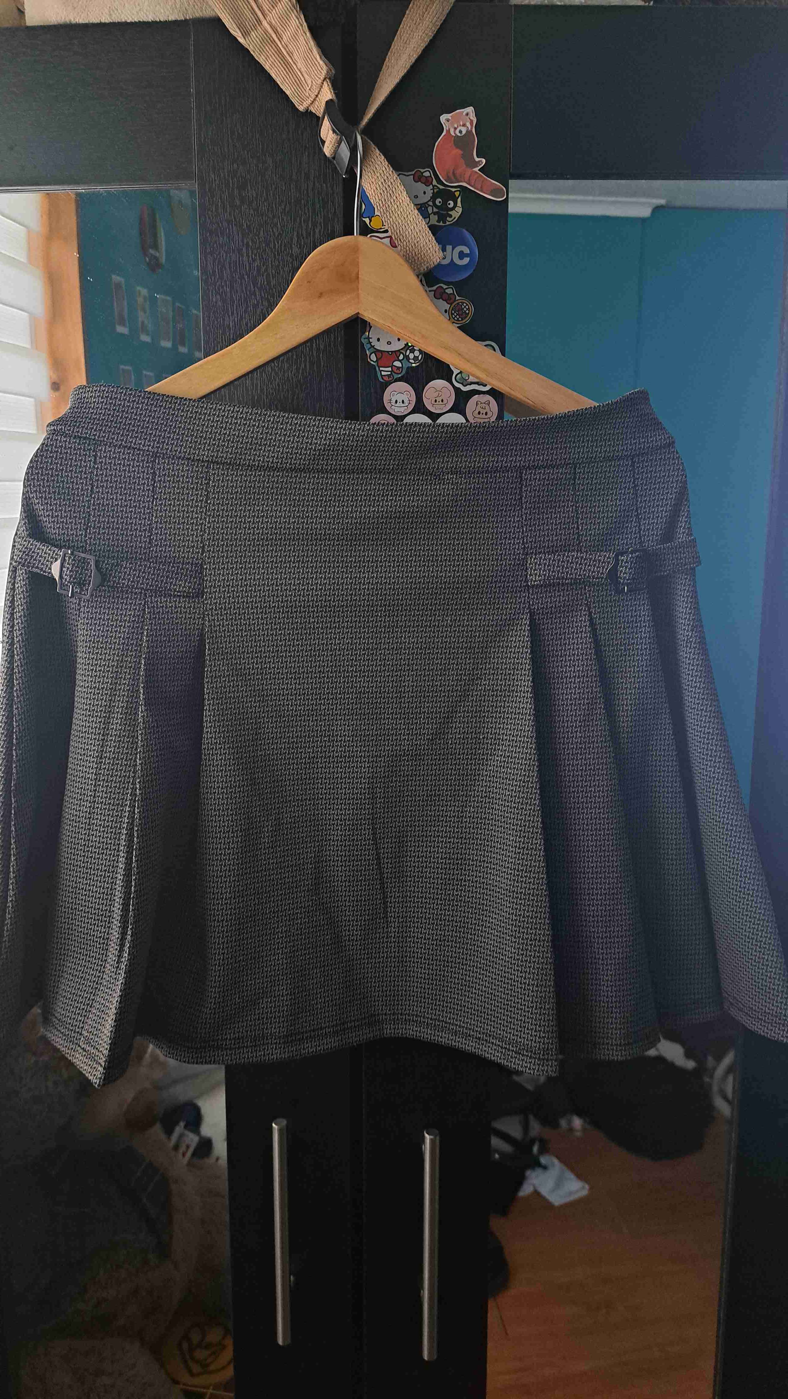 Falda plisada gris - miniatura 1