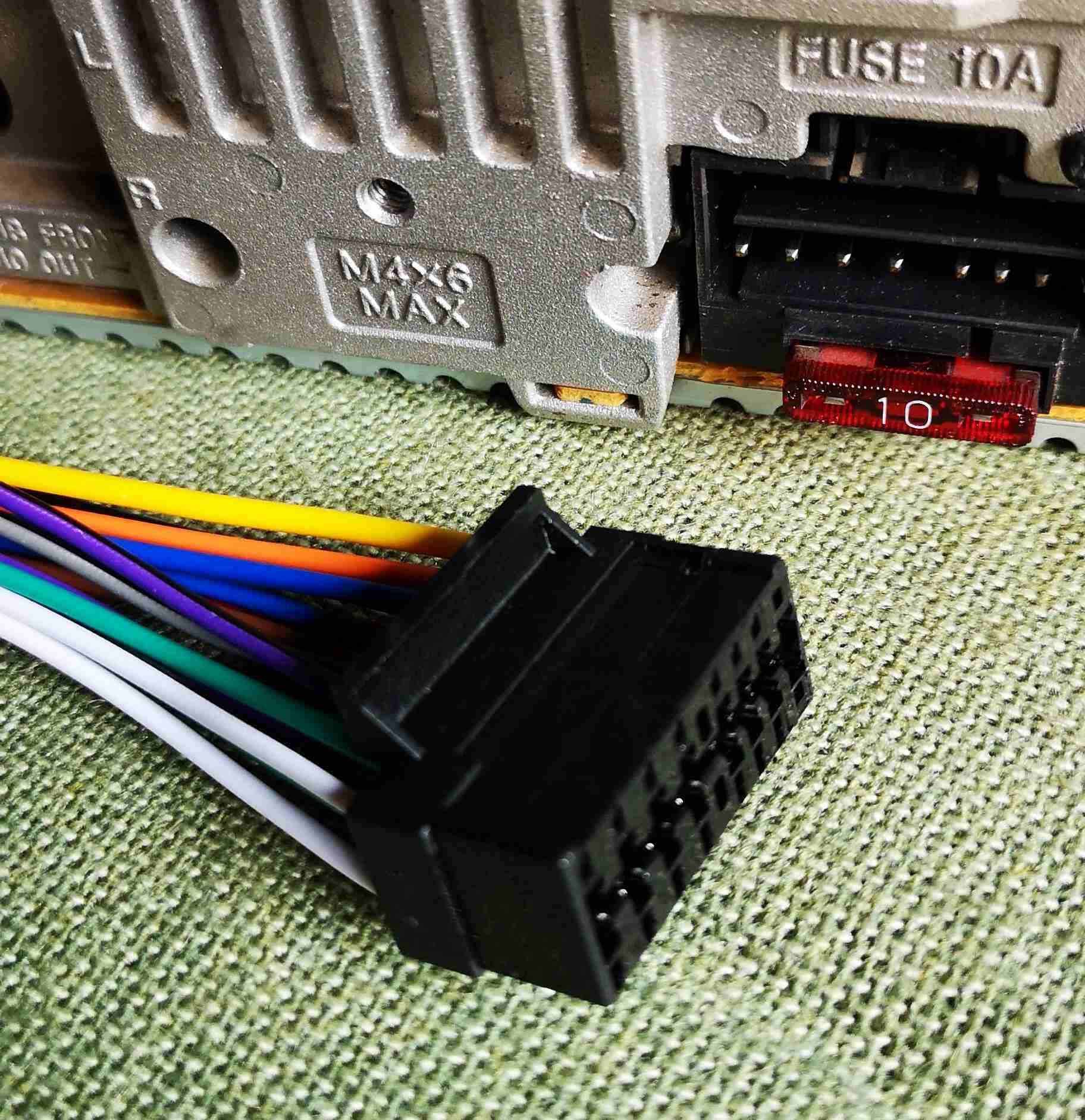 Conector eléctrico automotriz Sony - miniatura 5