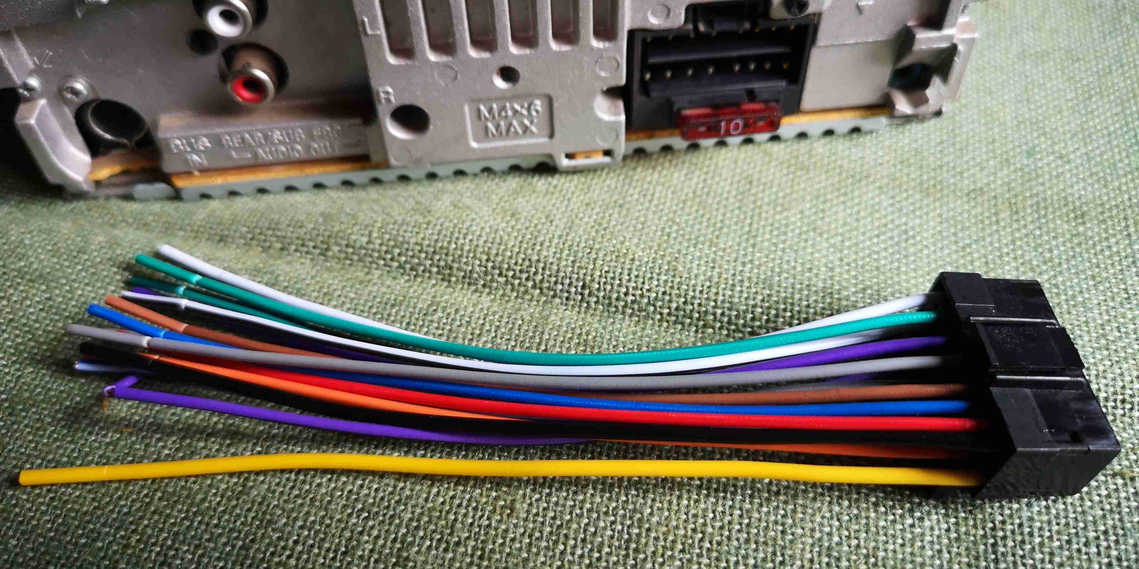 Conector eléctrico automotriz Sony - miniatura 6