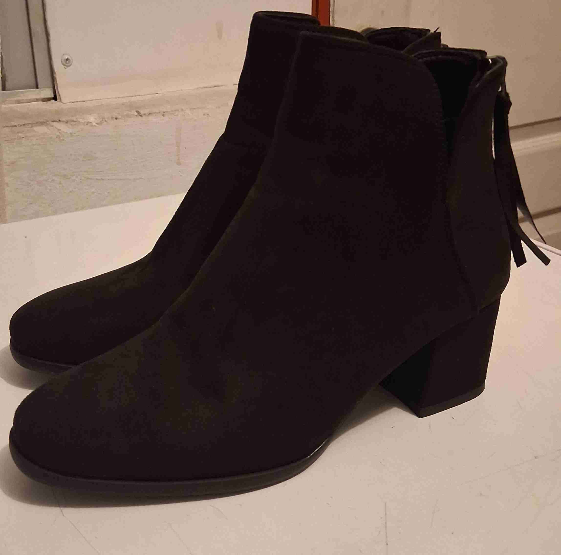 Botín de gamuza T37 marca Weide.. Poco uso - miniatura 3