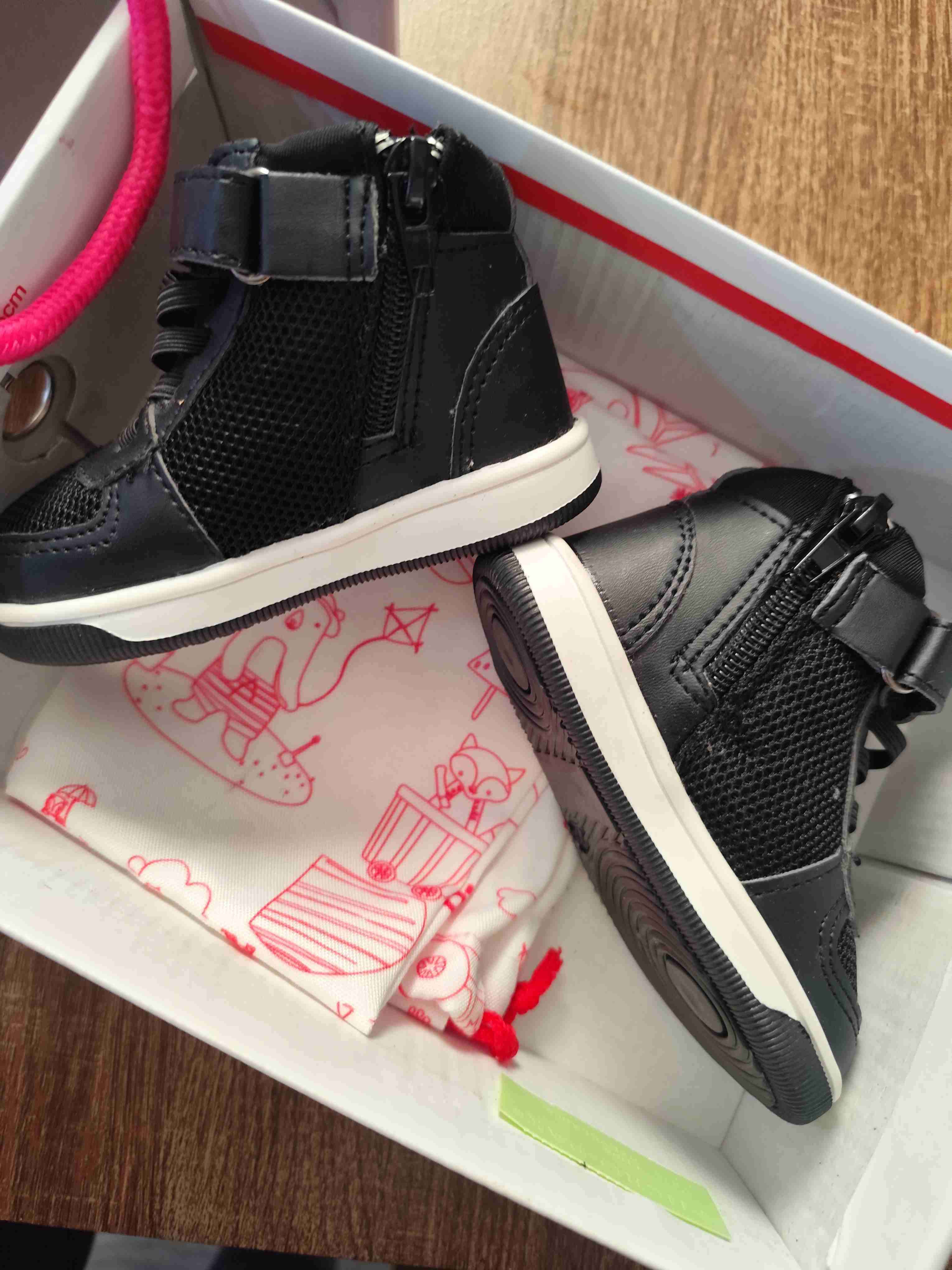 Zapatillas negras para bebé - miniatura 1