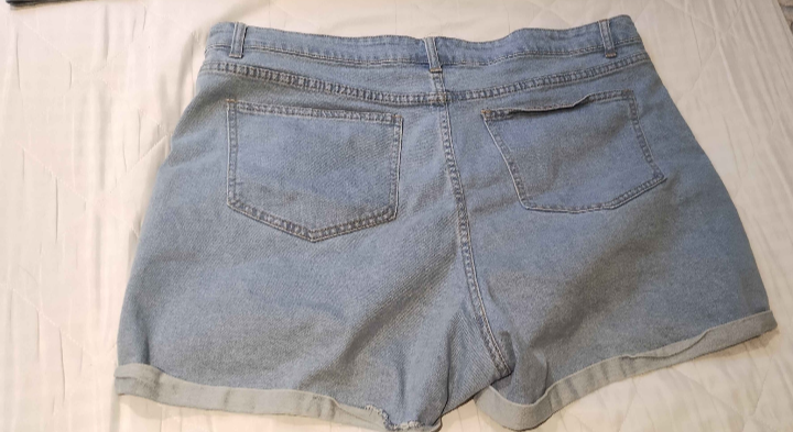Shorts de mezclilla talla 52 - miniatura 2