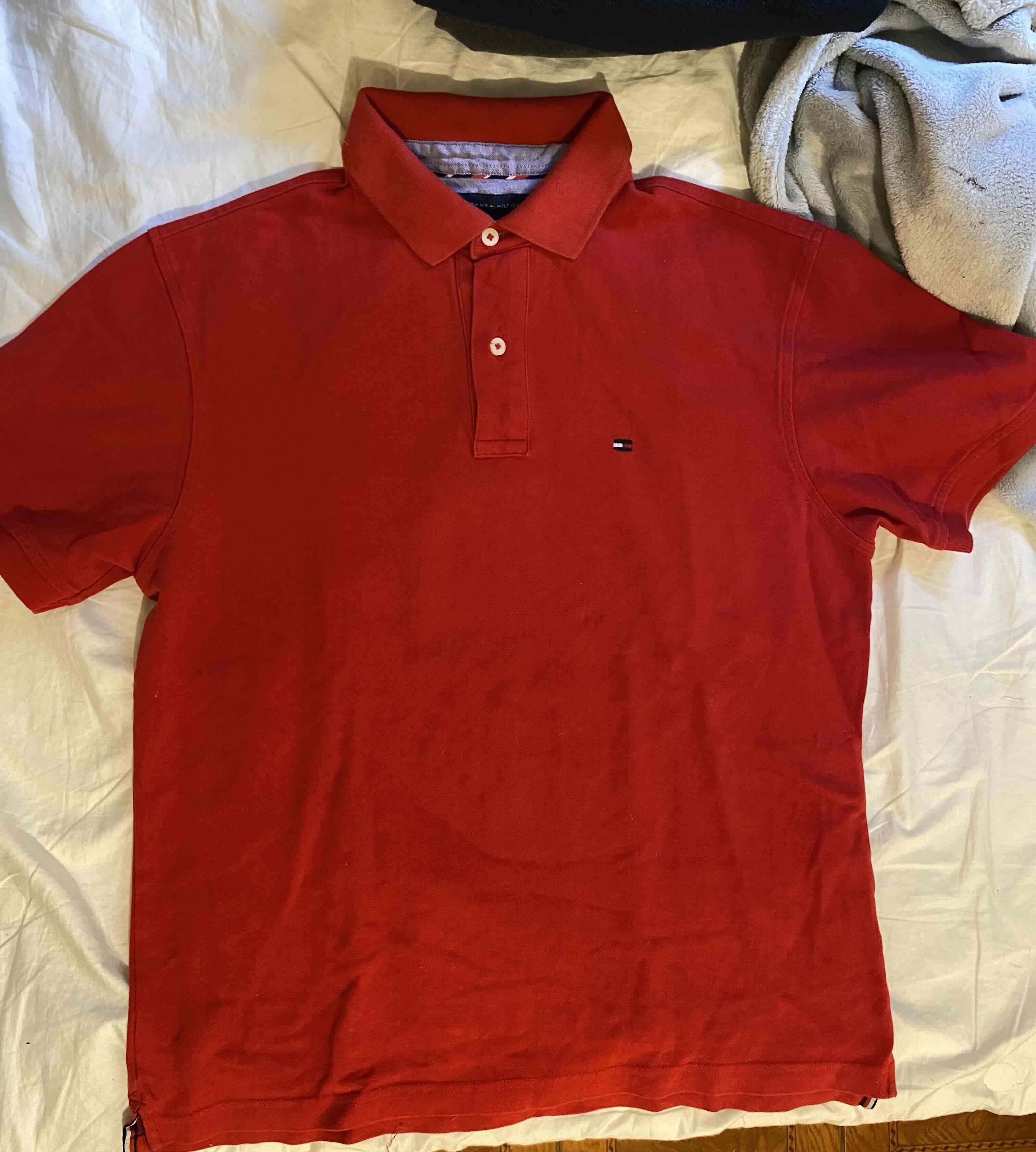 Polera polo roja tommy