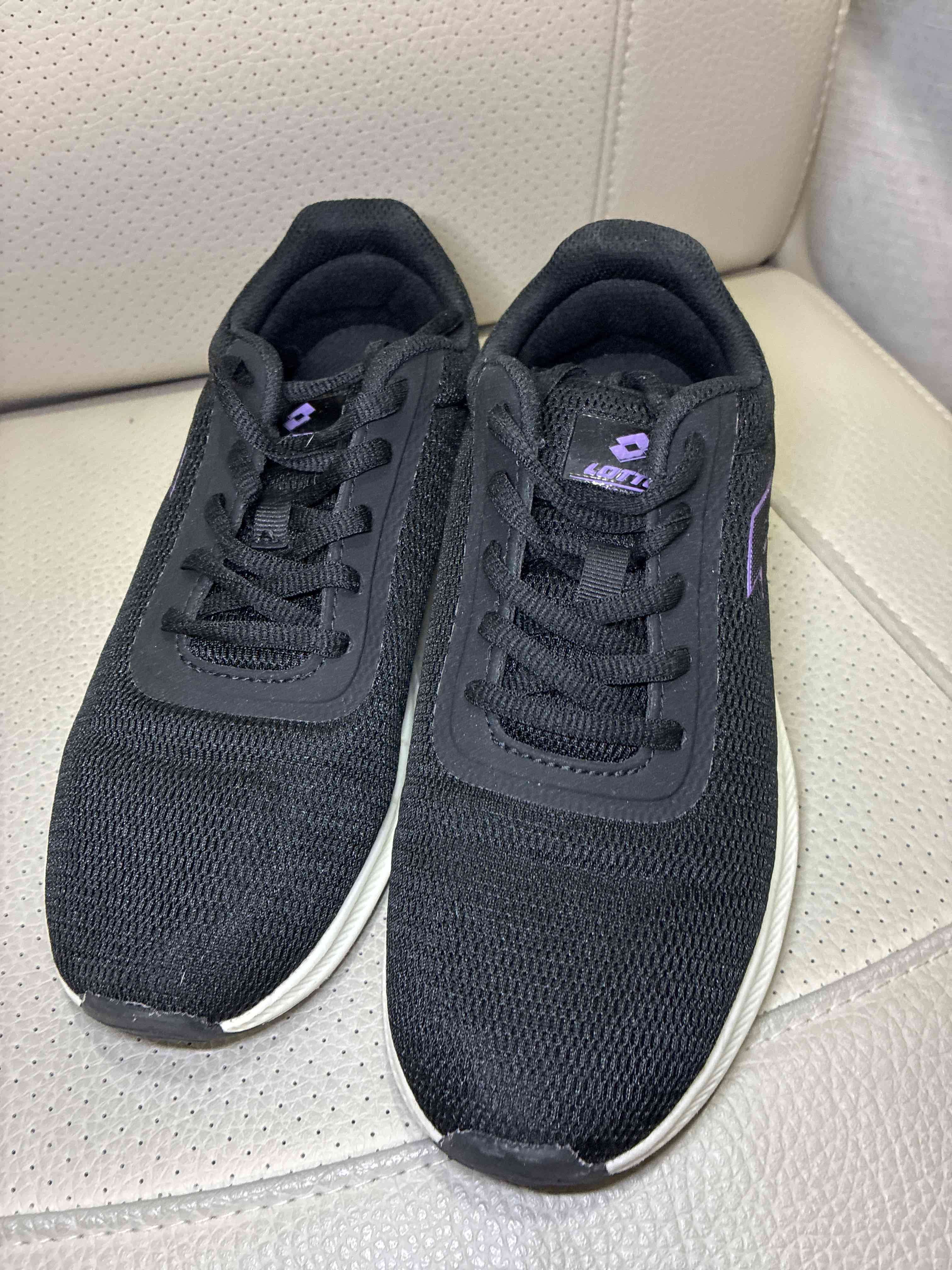 Zapatillas deportivas negras Lotto - miniatura 1