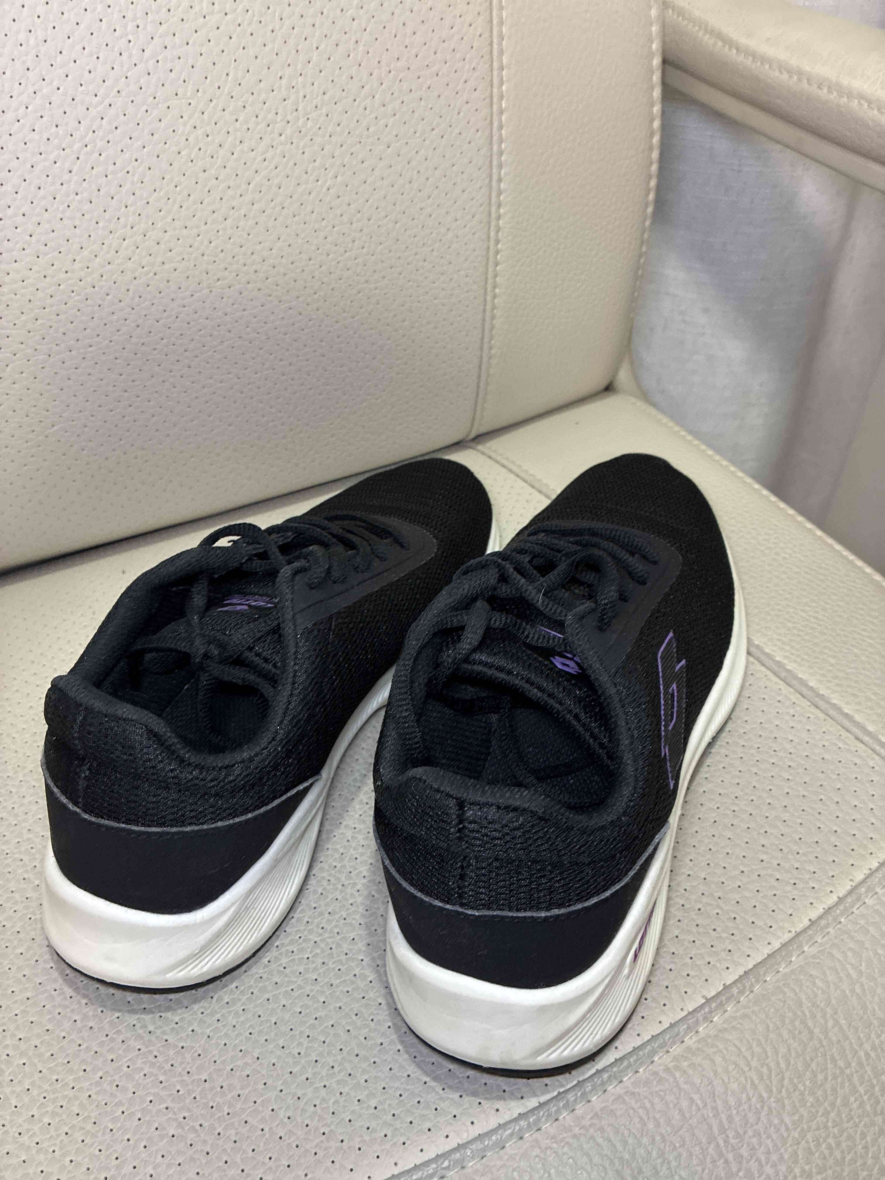 Zapatillas deportivas negras Lotto - miniatura 2