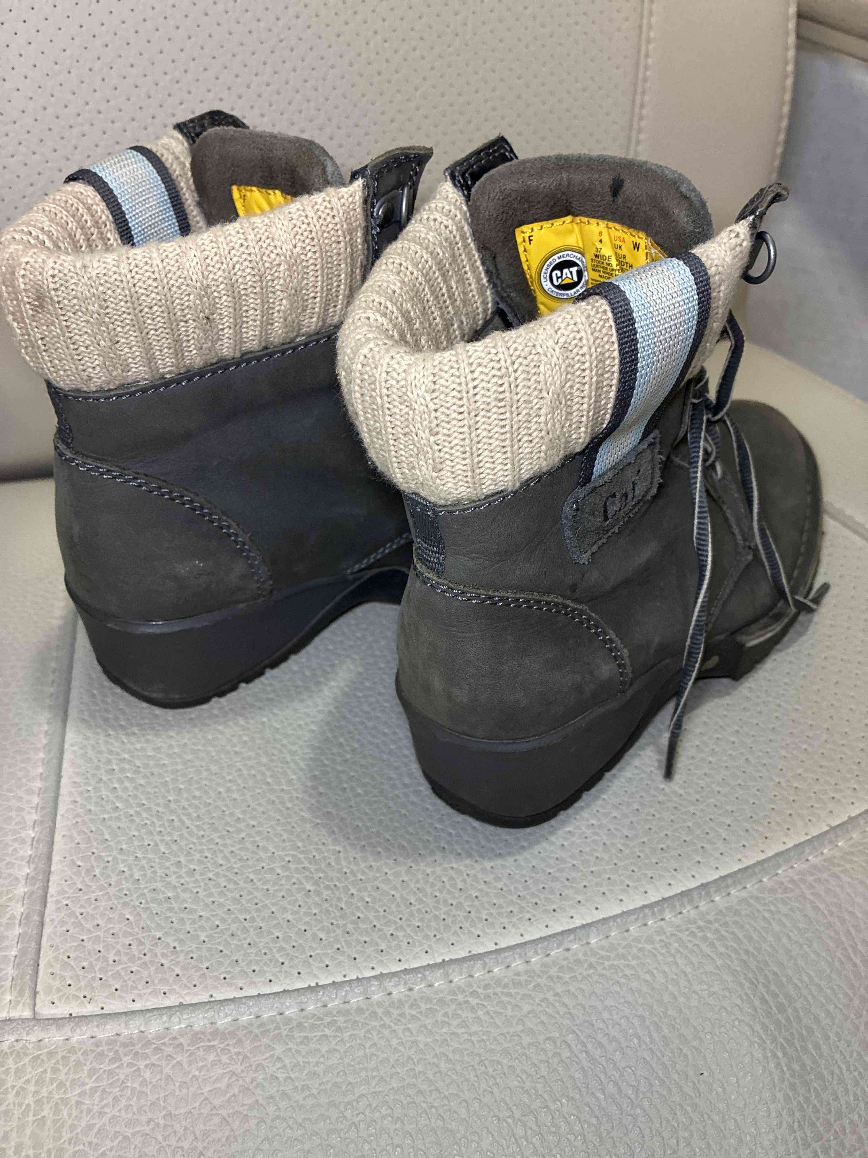 Botas grises Caterpillar - miniatura 2