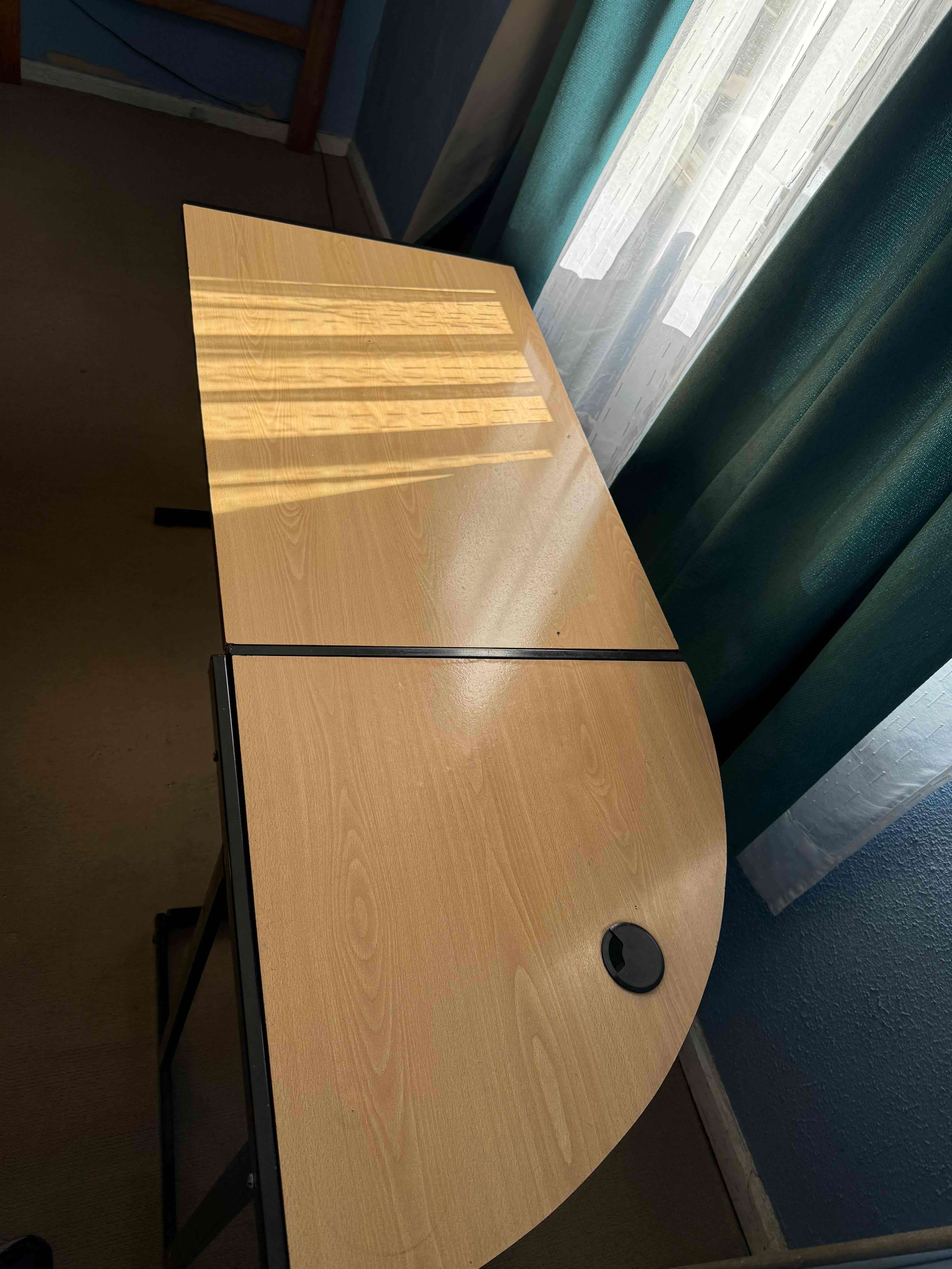 Escritorio de madera con patas metálicas - miniatura 4