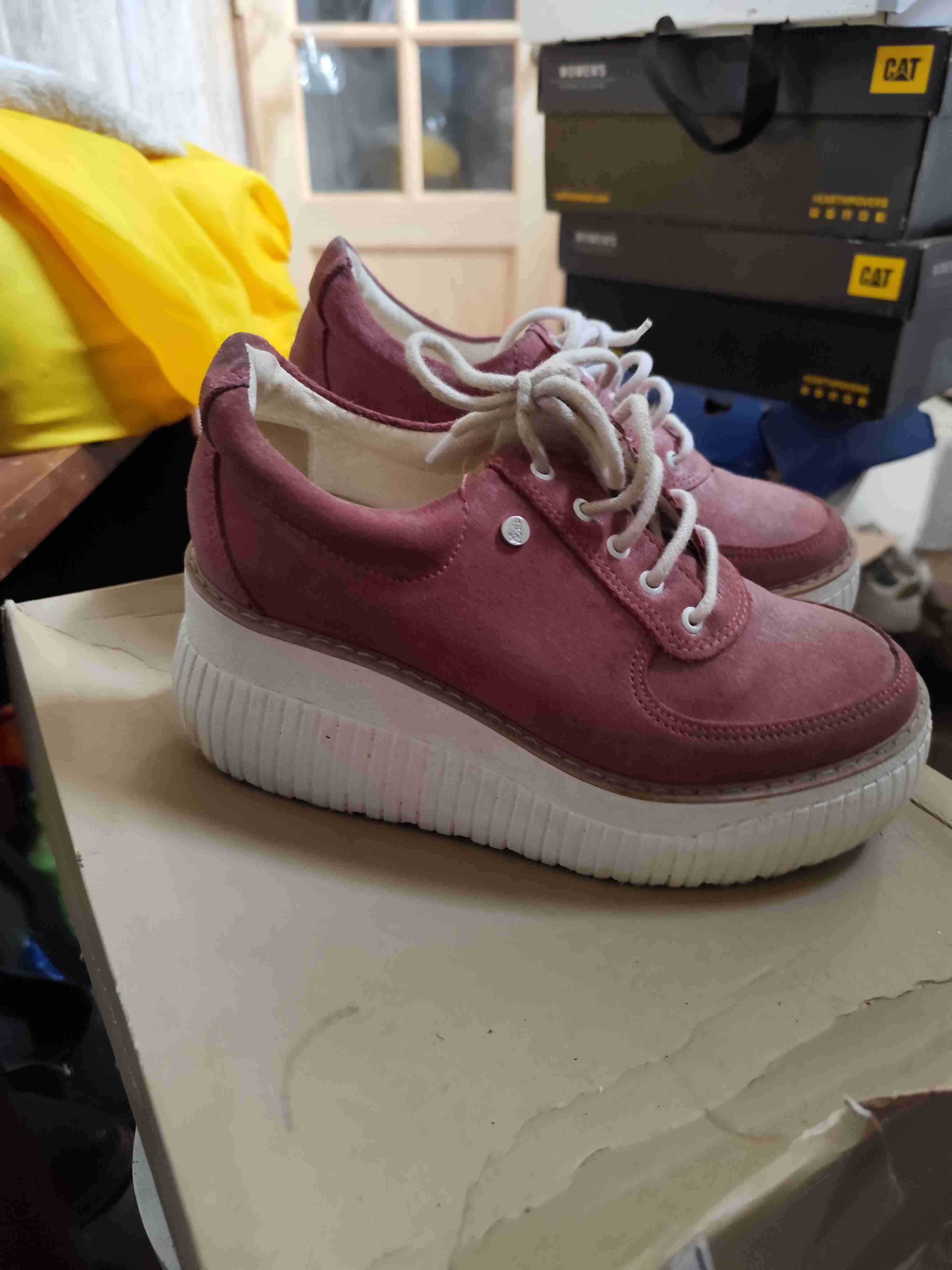 Zapatillas rosadas con plataforma - miniatura 2