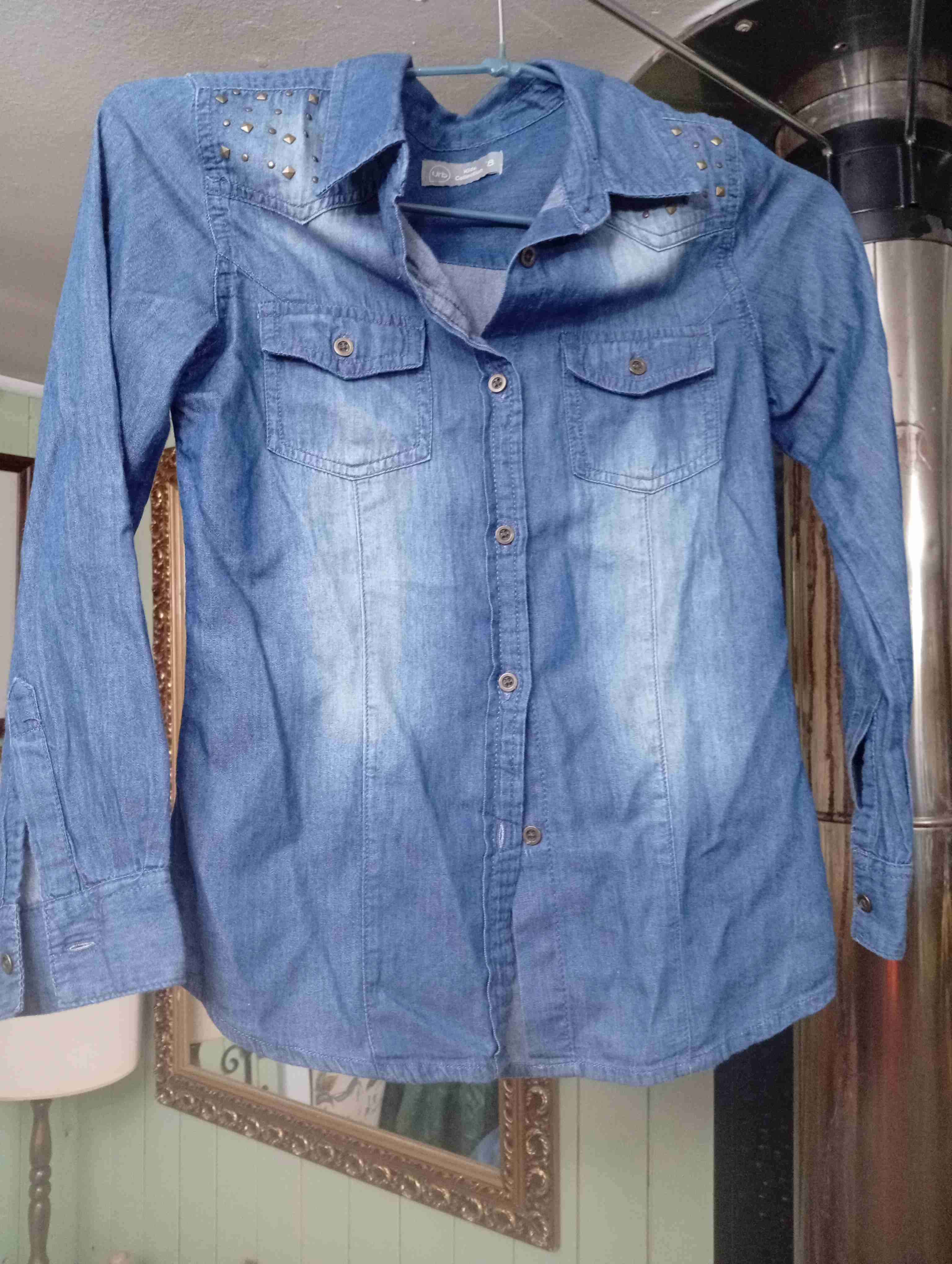 Camisa de mezclilla con tachas - miniatura 3