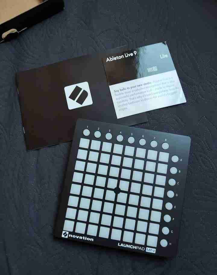 Launch Pad mini MK2 Novation - miniatura 2