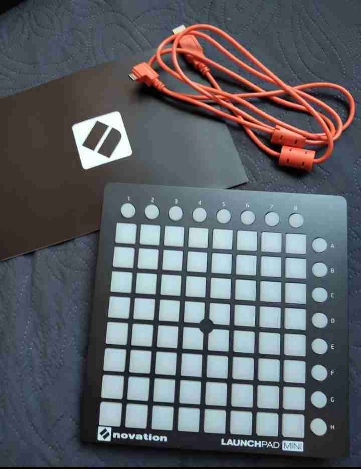 Launch Pad mini MK2 Novation - miniatura 4