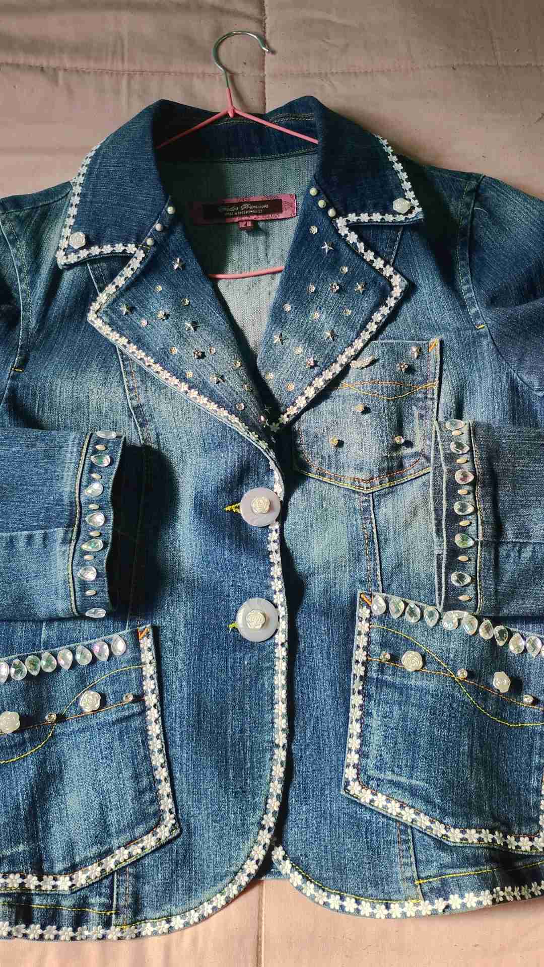 Chaqueta denim con perlas - miniatura 1