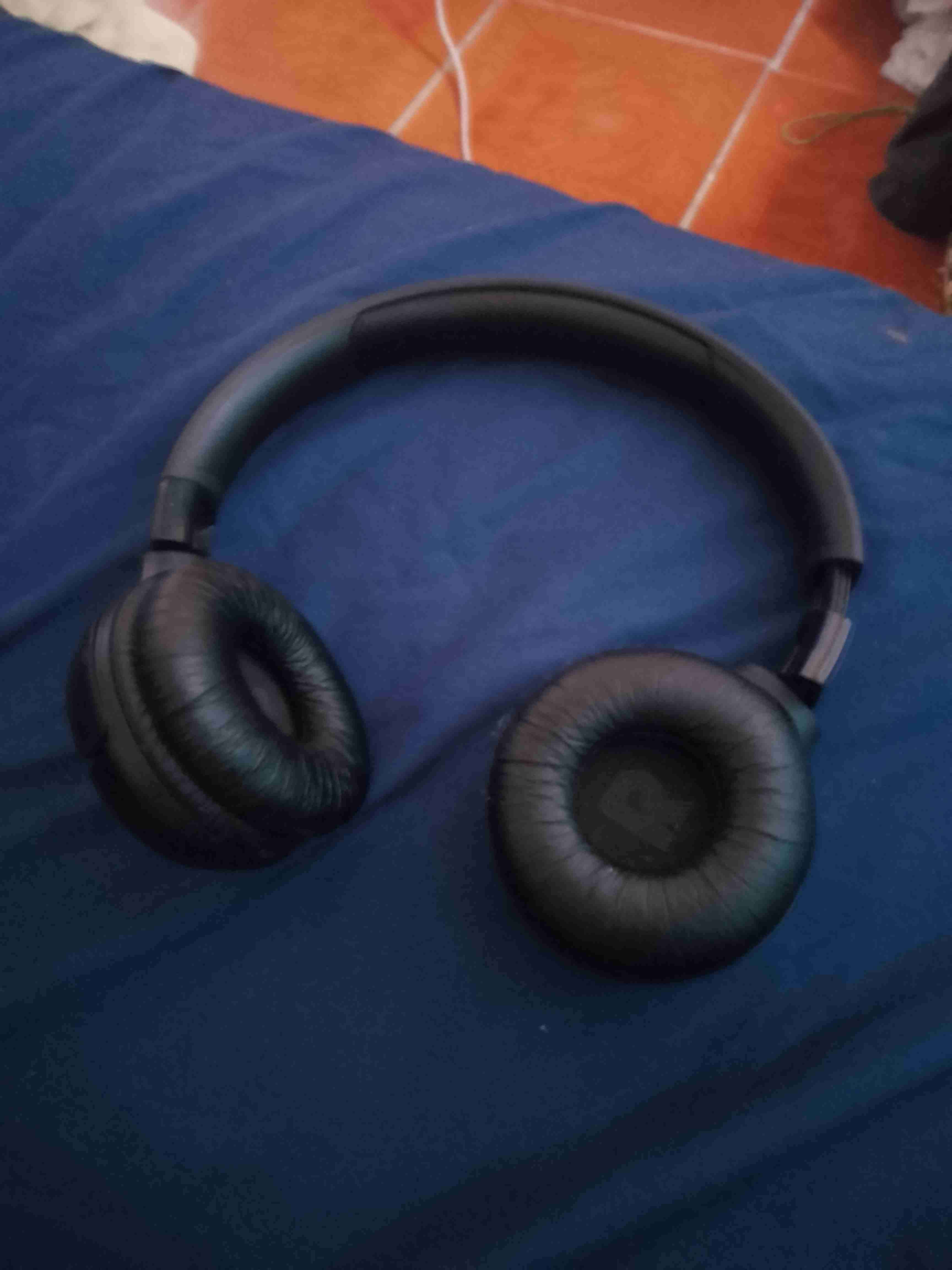 Audífonos JBL negros inalámbricos - miniatura 3