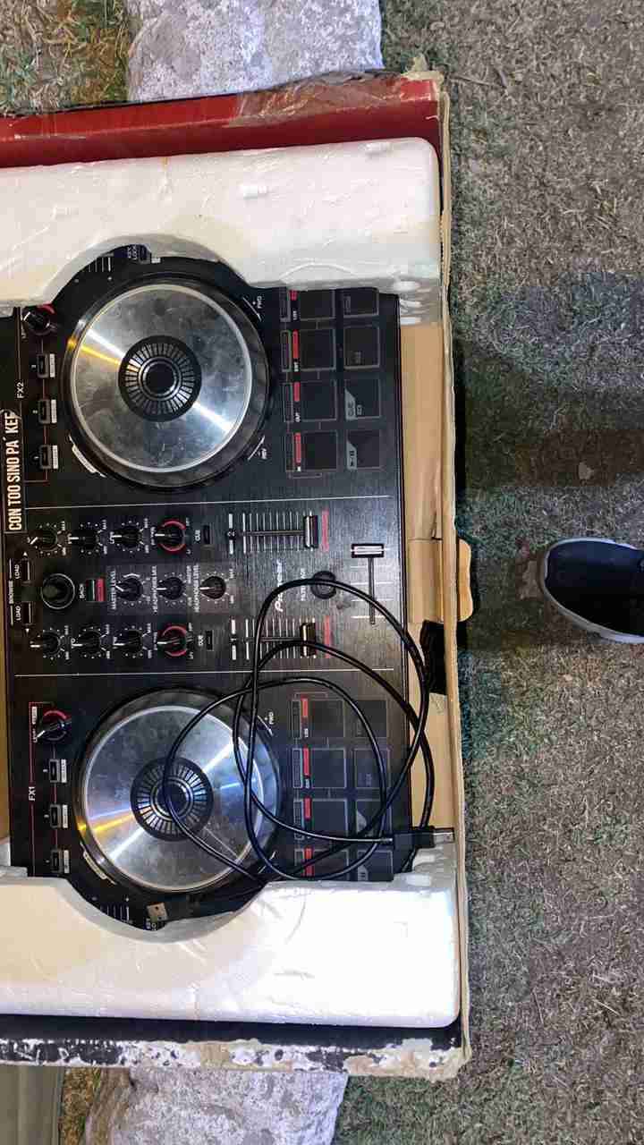 Controlador DJ USB portátil - miniatura 1