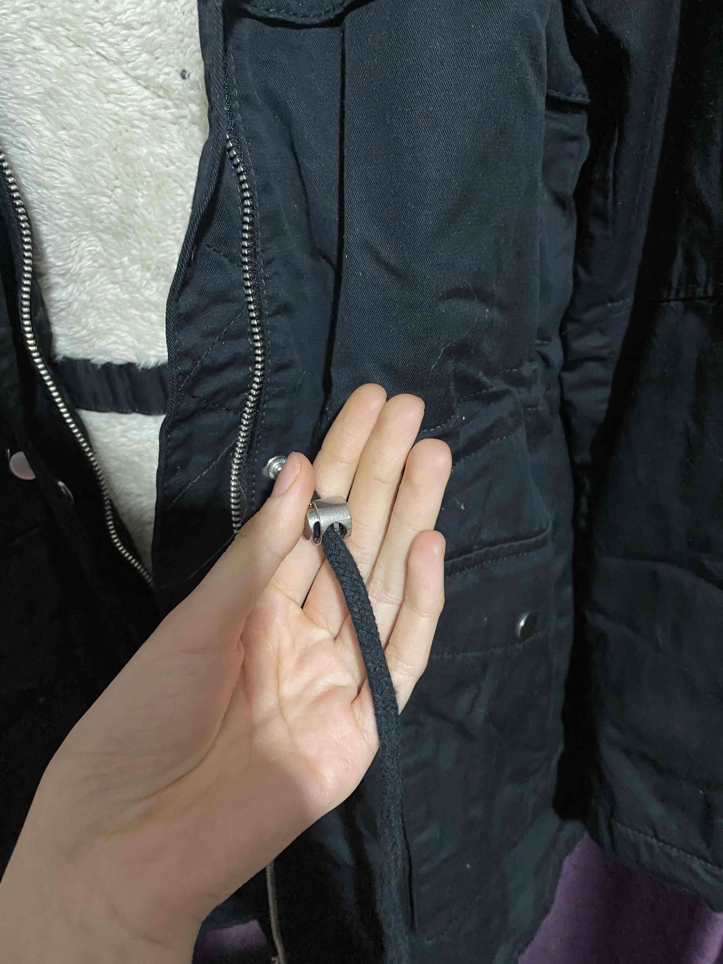 Chaqueta negra con chiporro H&M nueva - miniatura 3