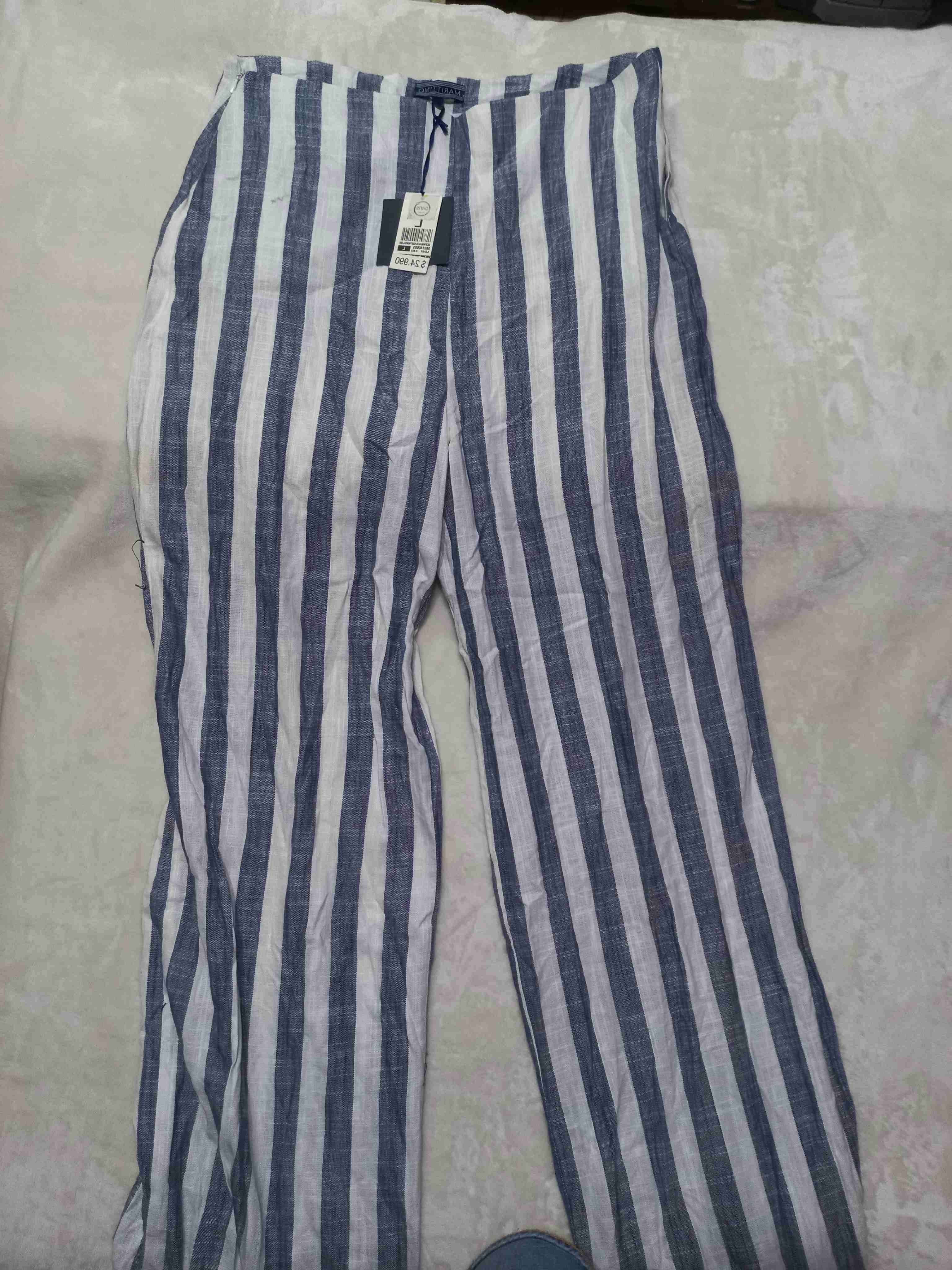 Pantalones a rayas nuevos