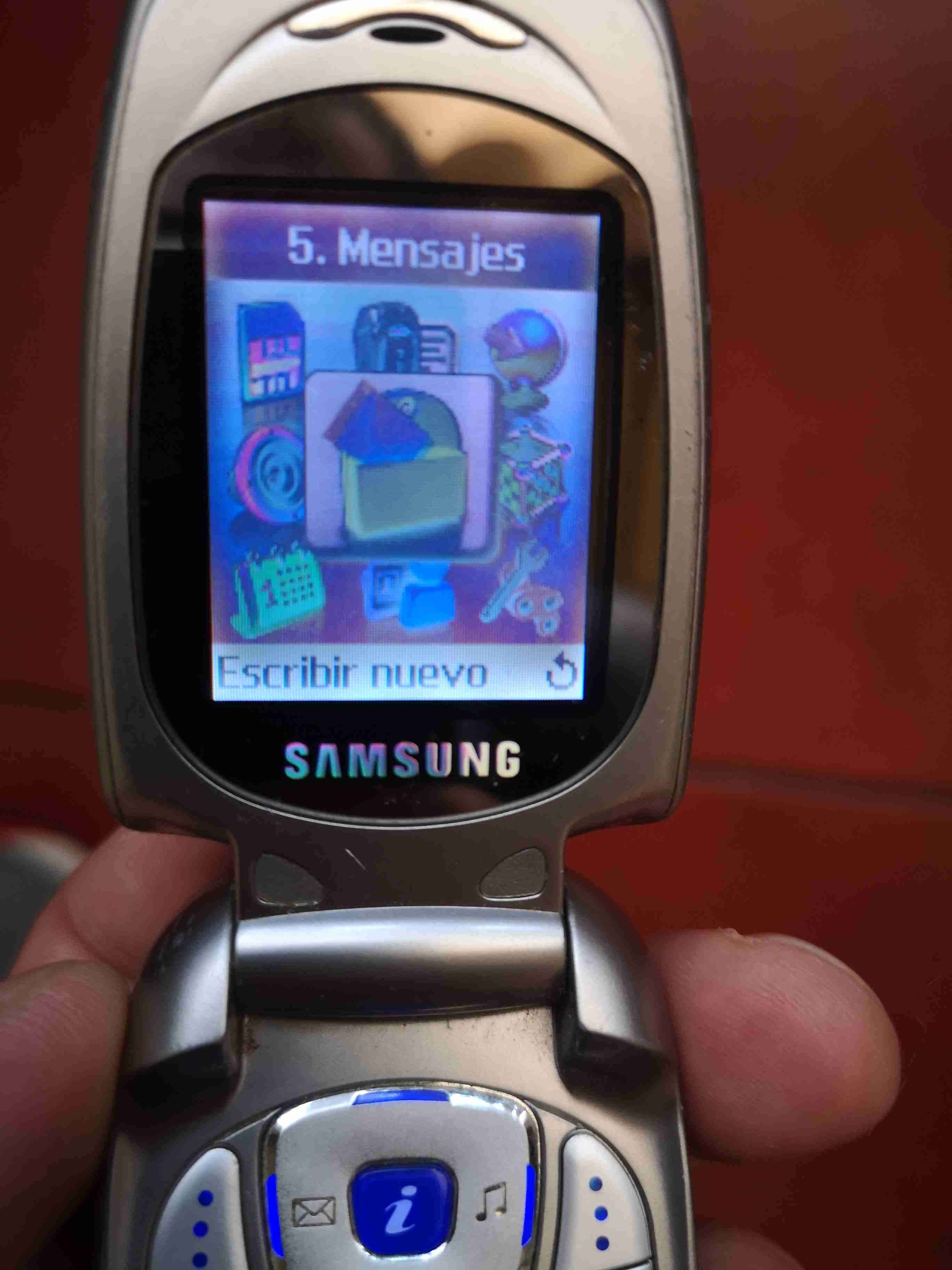 Celular Samsung SGH X480 plateado - miniatura 3
