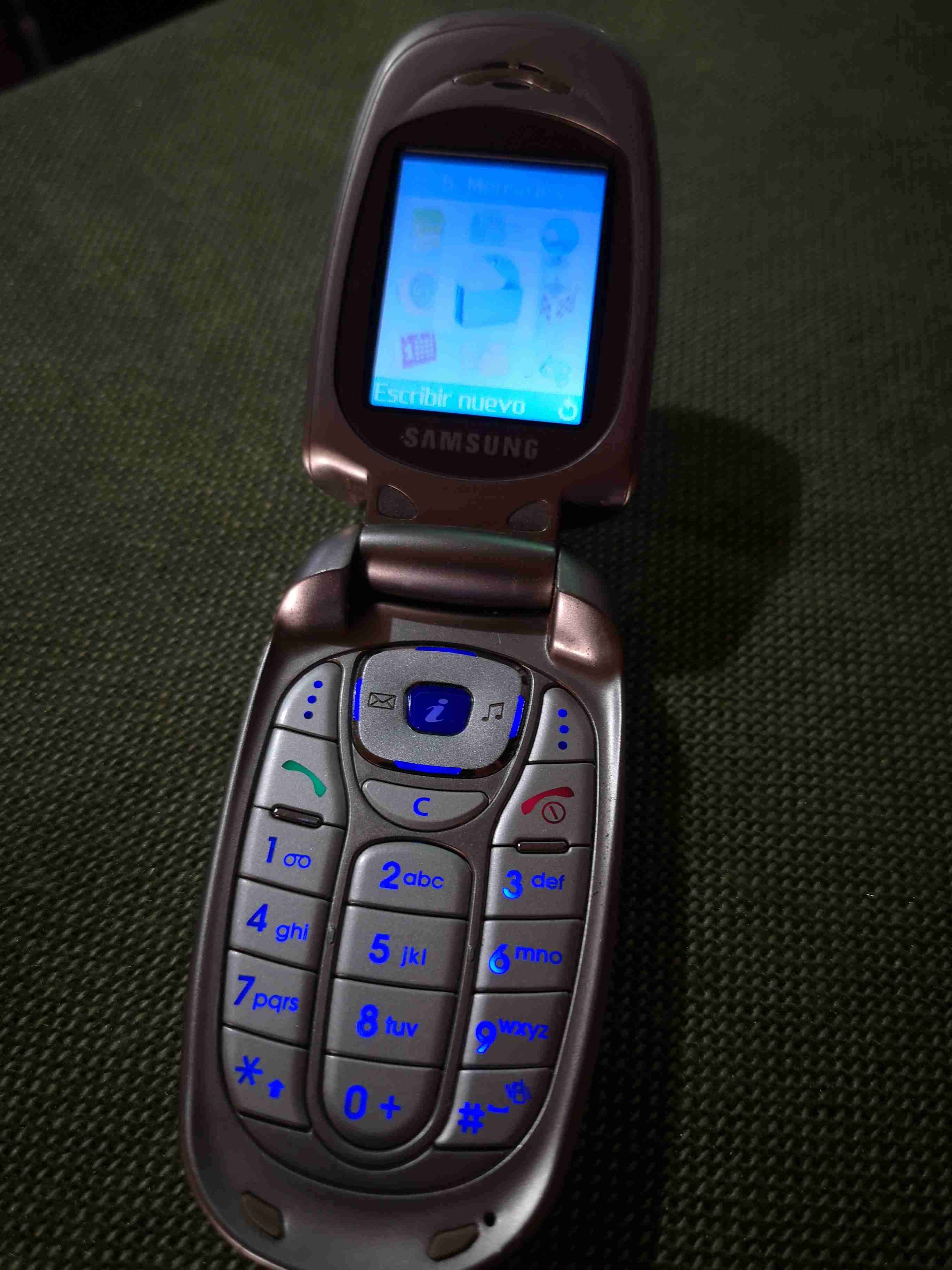 Celular Samsung SGH X480 plateado - miniatura 4