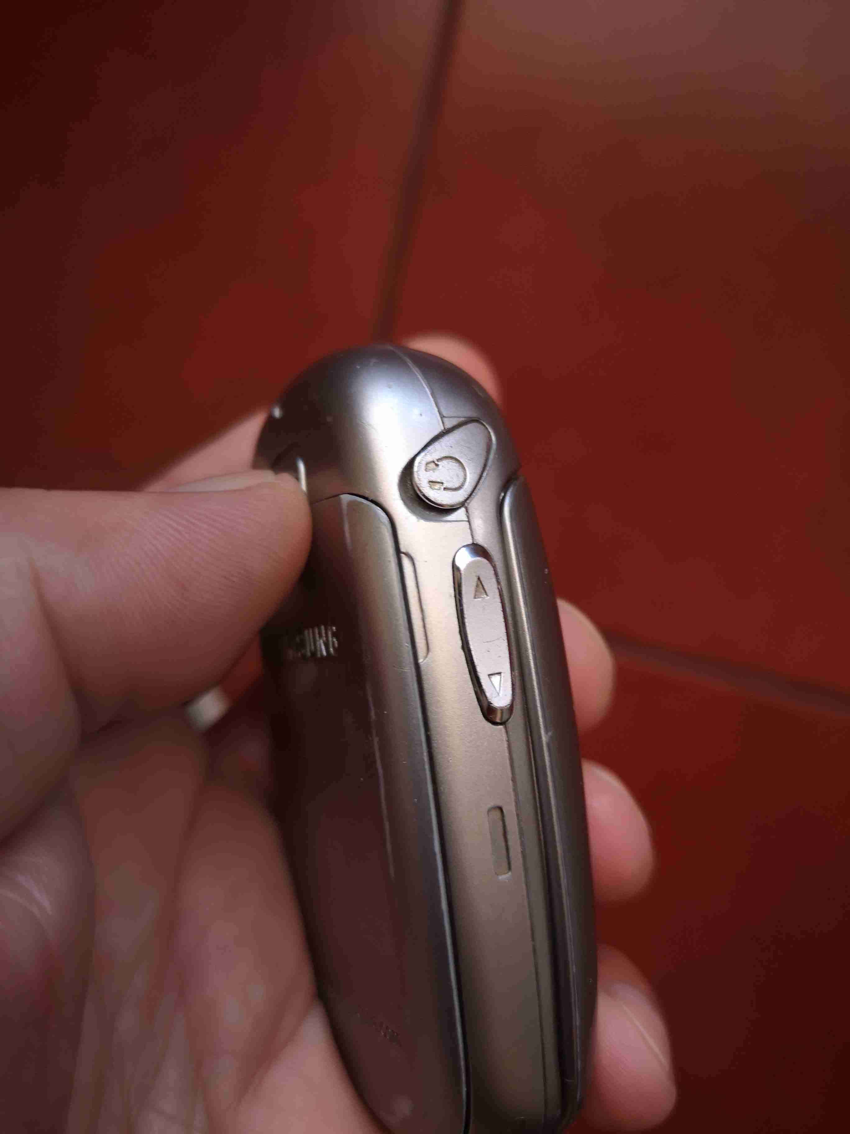 Celular Samsung SGH X480 plateado - miniatura 5