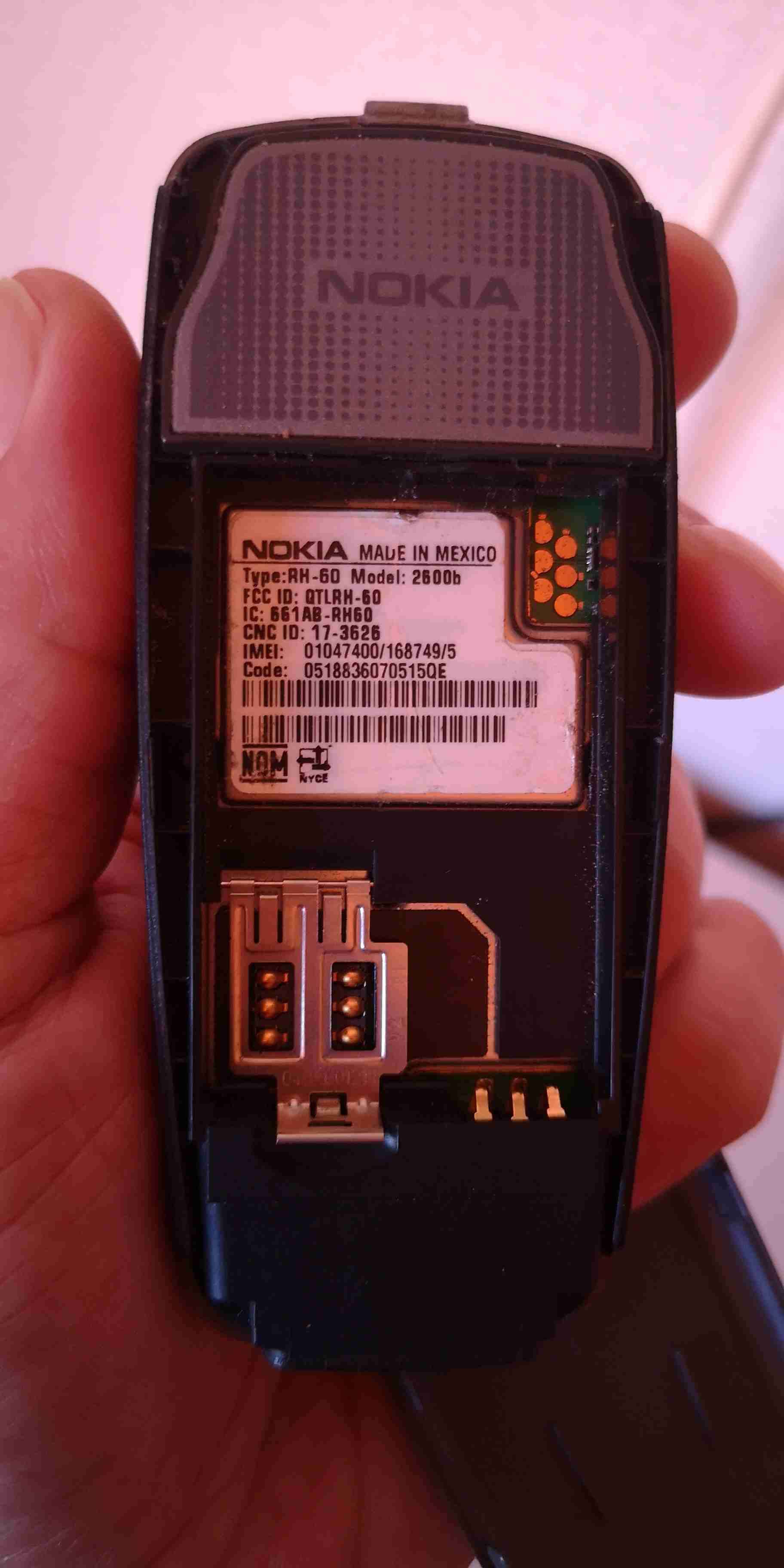 Teléfono Nokia 2600 plateado - miniatura 3