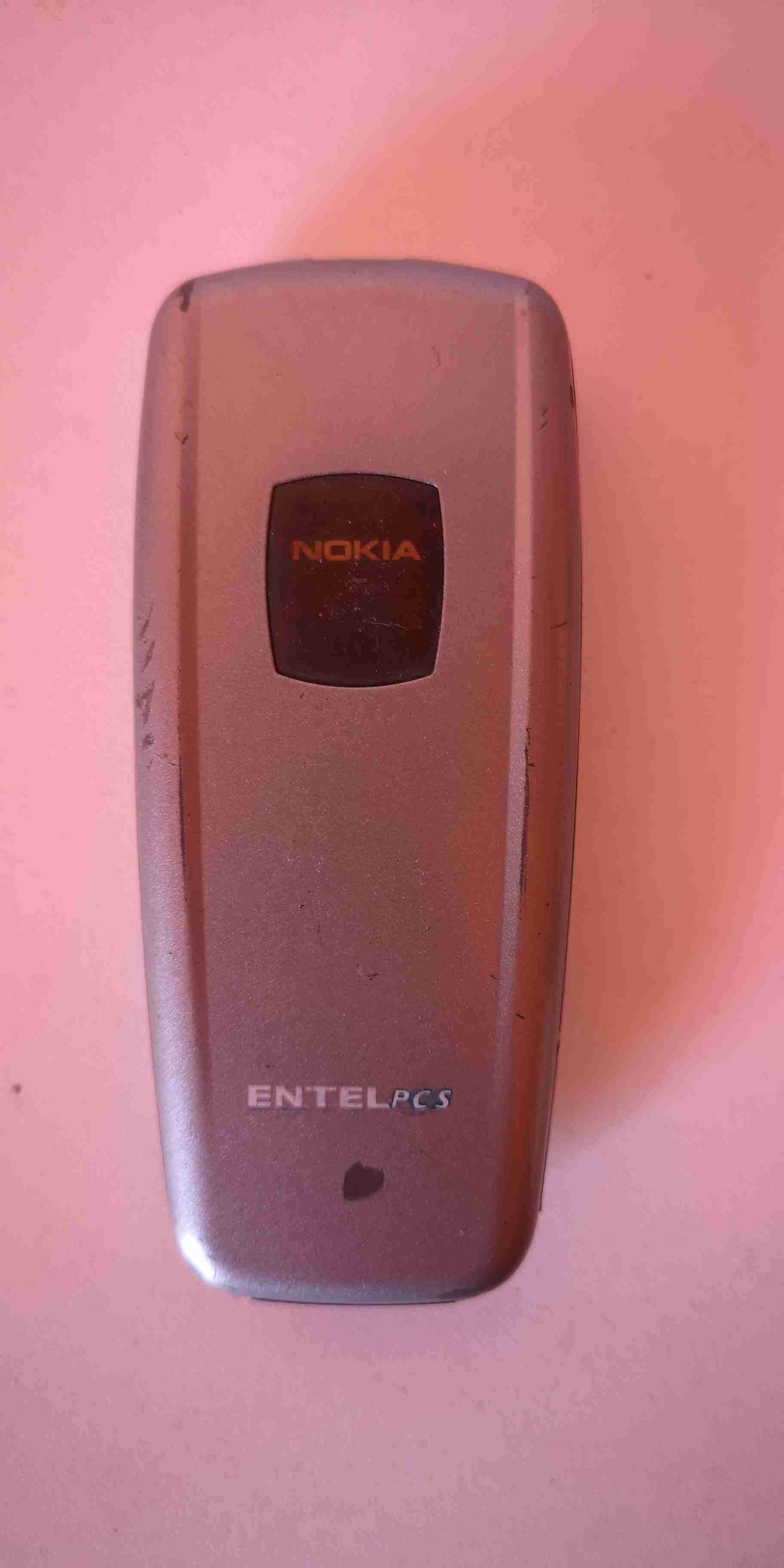 Teléfono Nokia 2600 plateado - miniatura 4