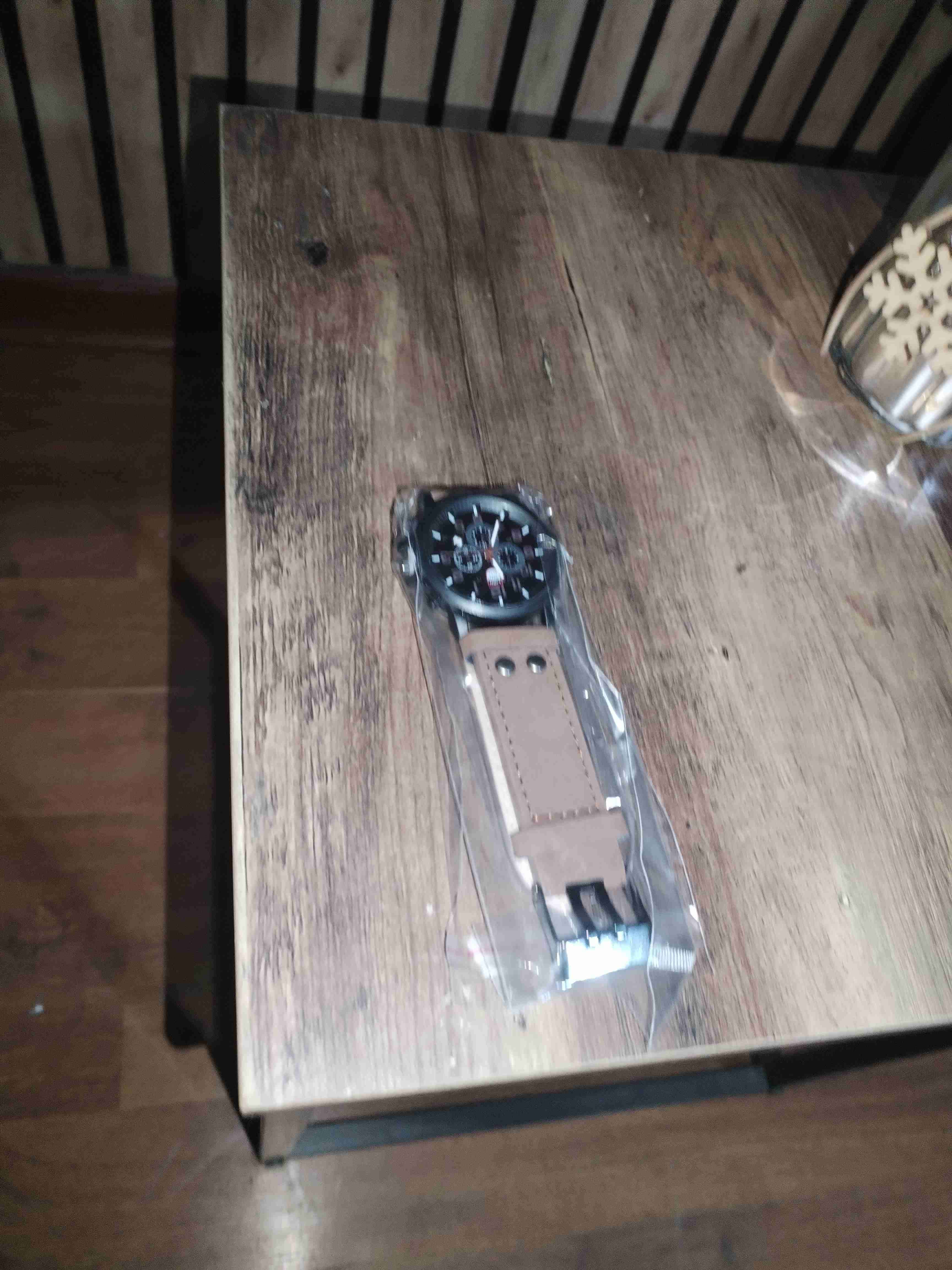 Reloj Análogo con correa marrón - miniatura 4