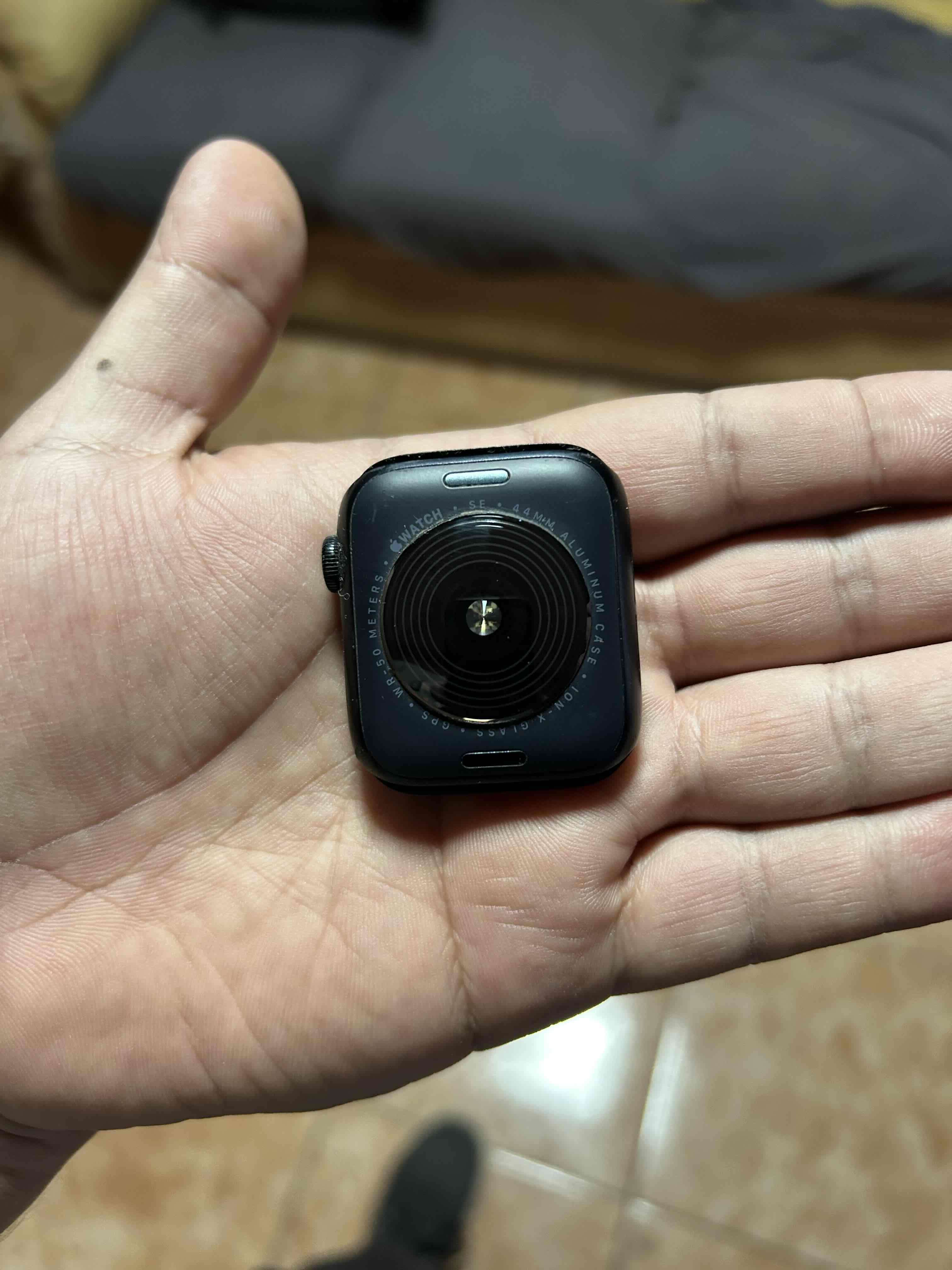 Apple Watch SE 2da Gen 44mm - miniatura 5