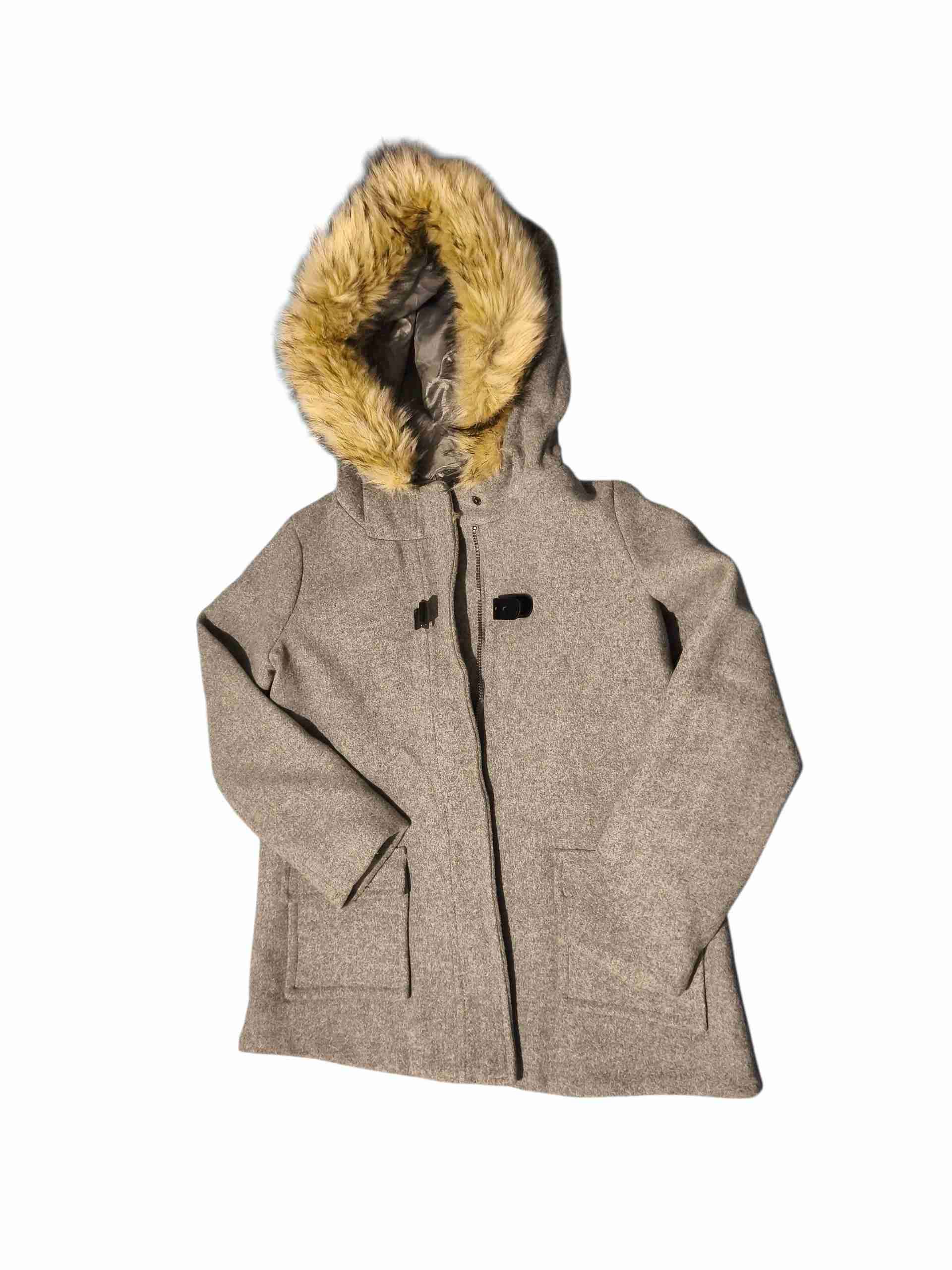 Abrigo gris  con capucha de pelo