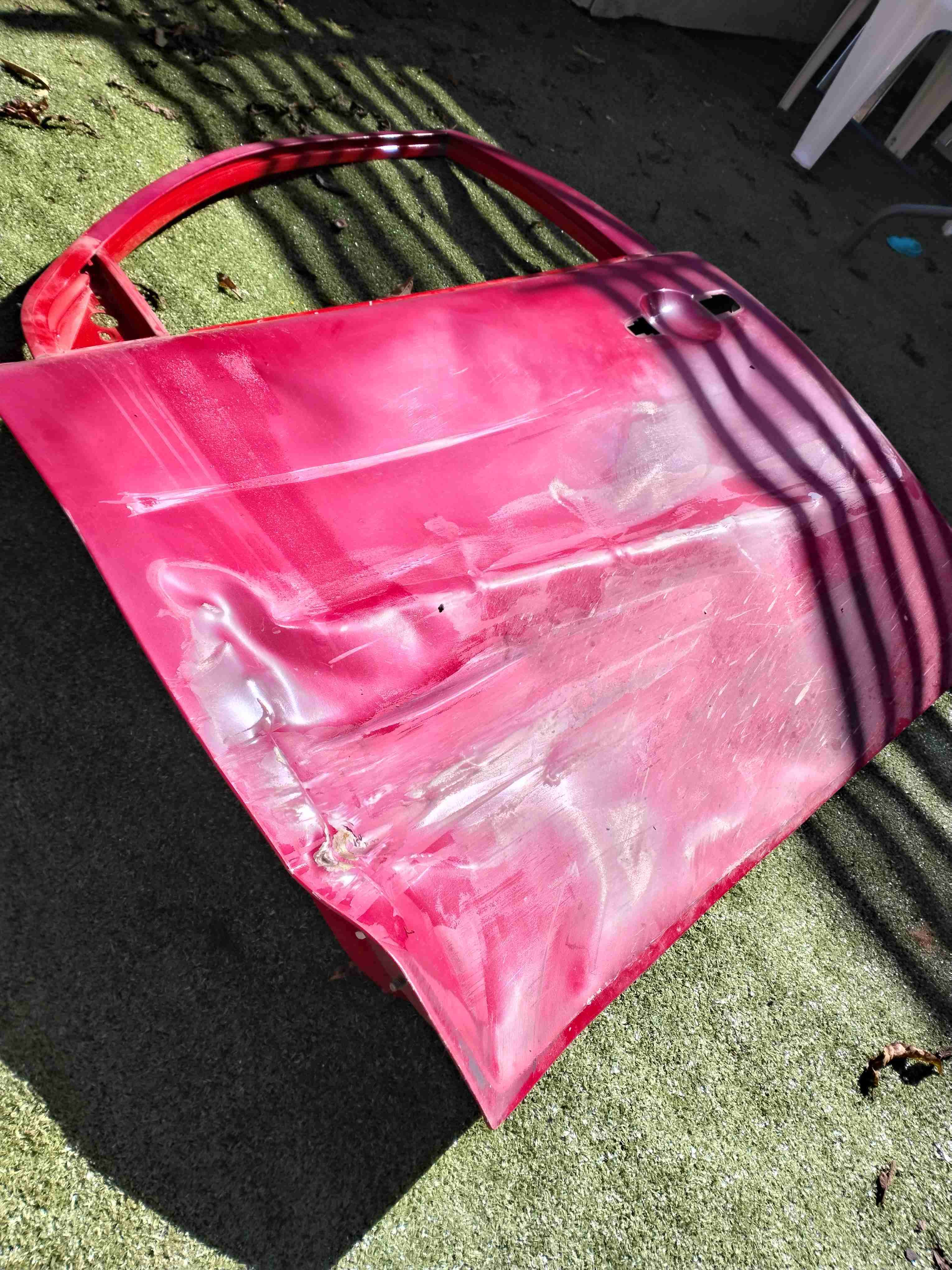 Puerta de camioneta L200 2012, abollada. - miniatura 4