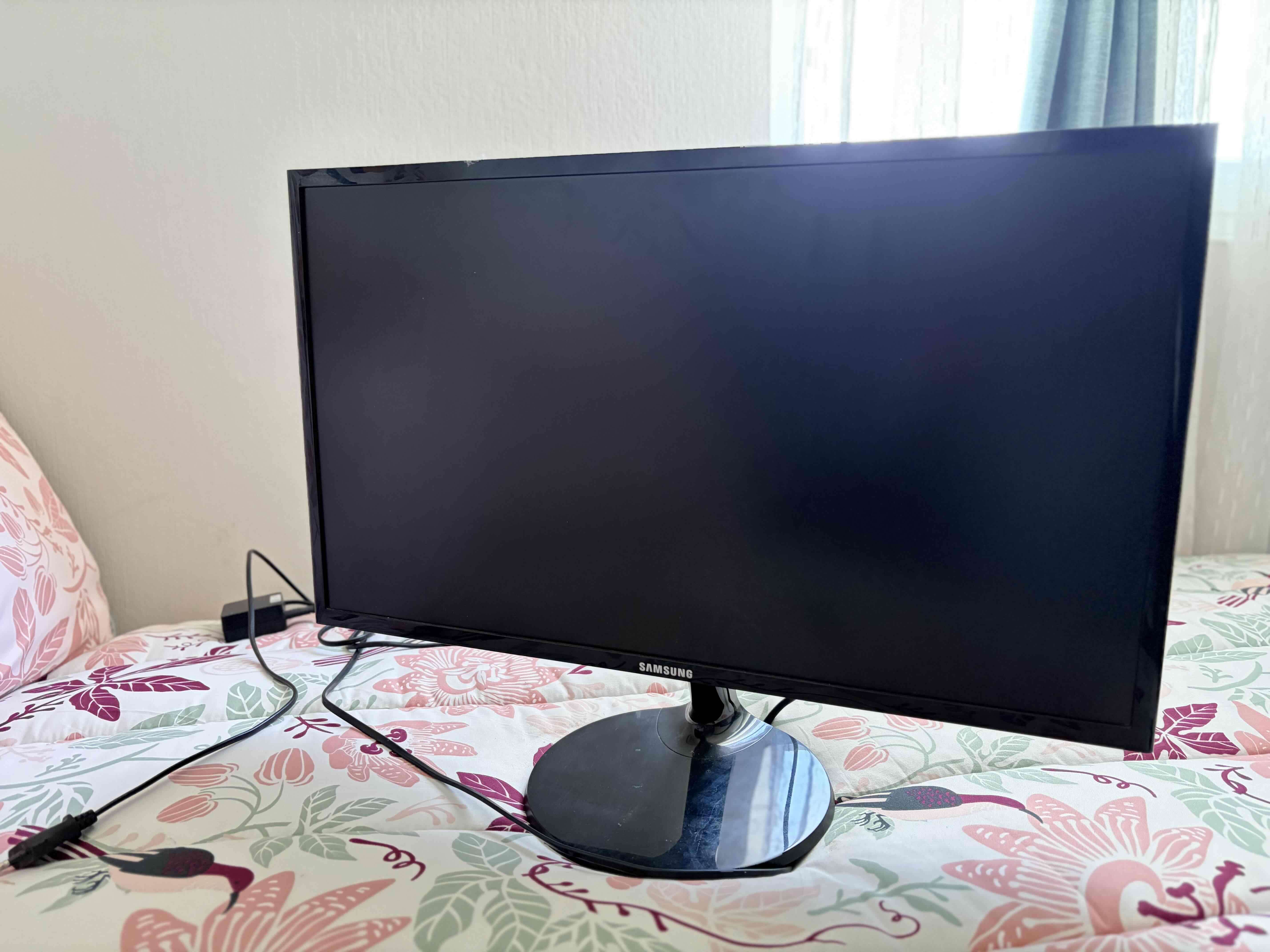 Monitor Samsung 24 pulgadas - miniatura 3