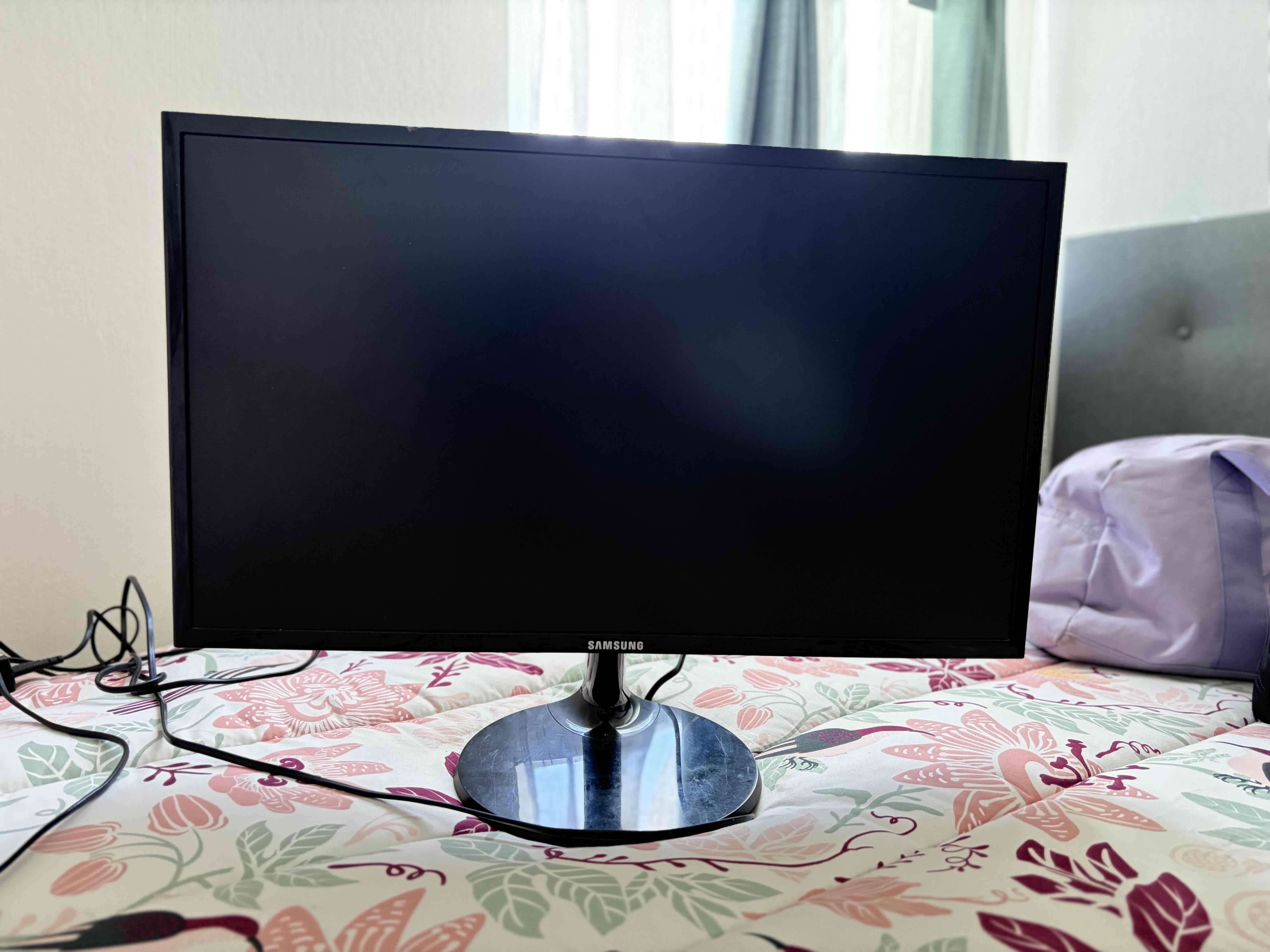 Monitor Samsung 24 pulgadas - miniatura 4