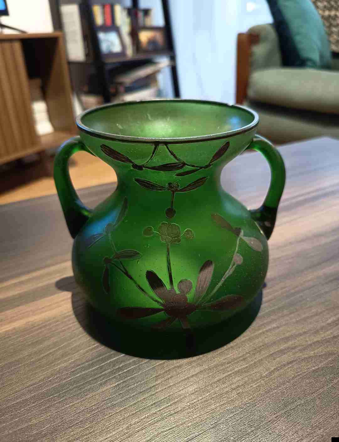 Florero de vidrio verde decorativo - miniatura 1