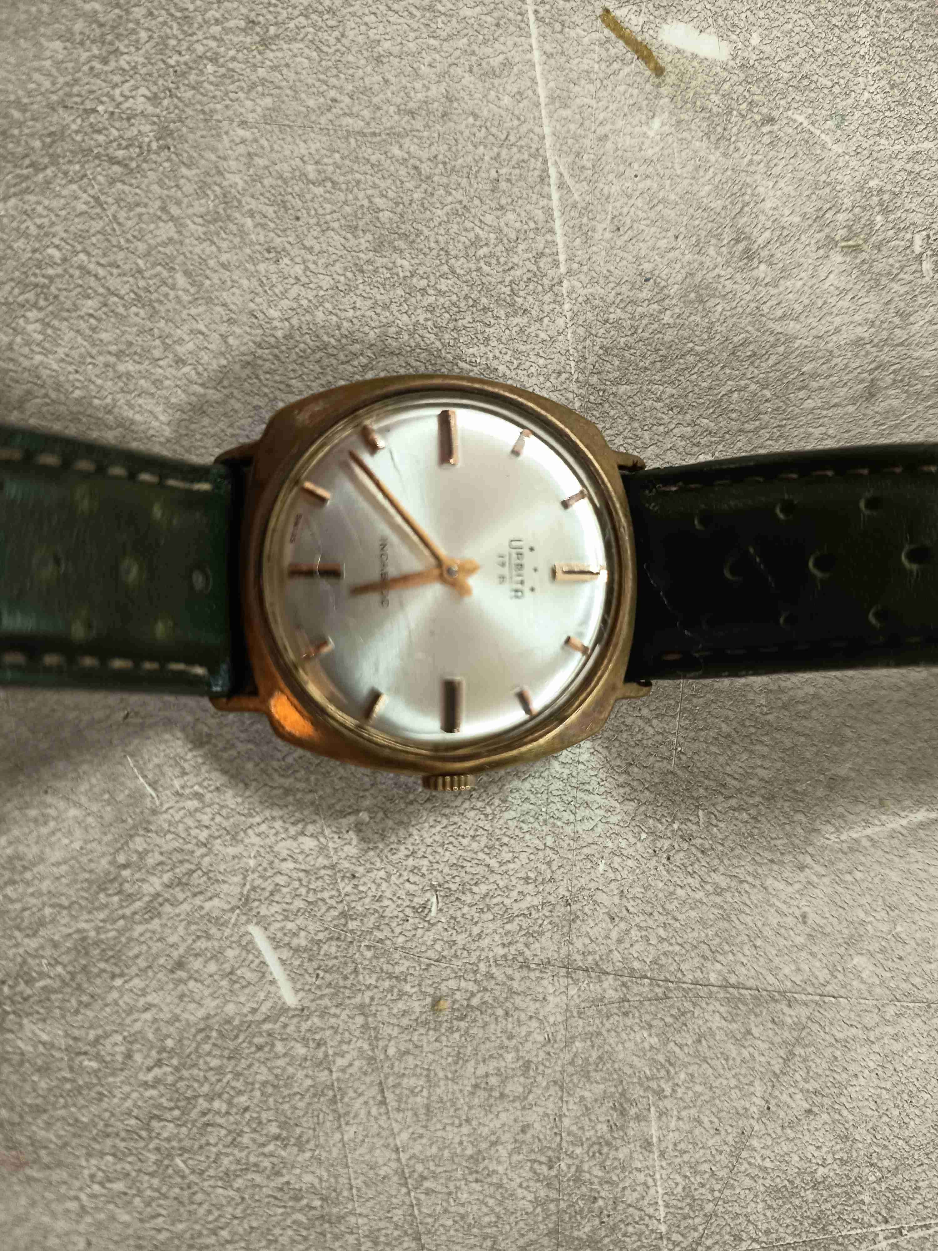 Reloj de pulsera marca Urbita - miniatura 2