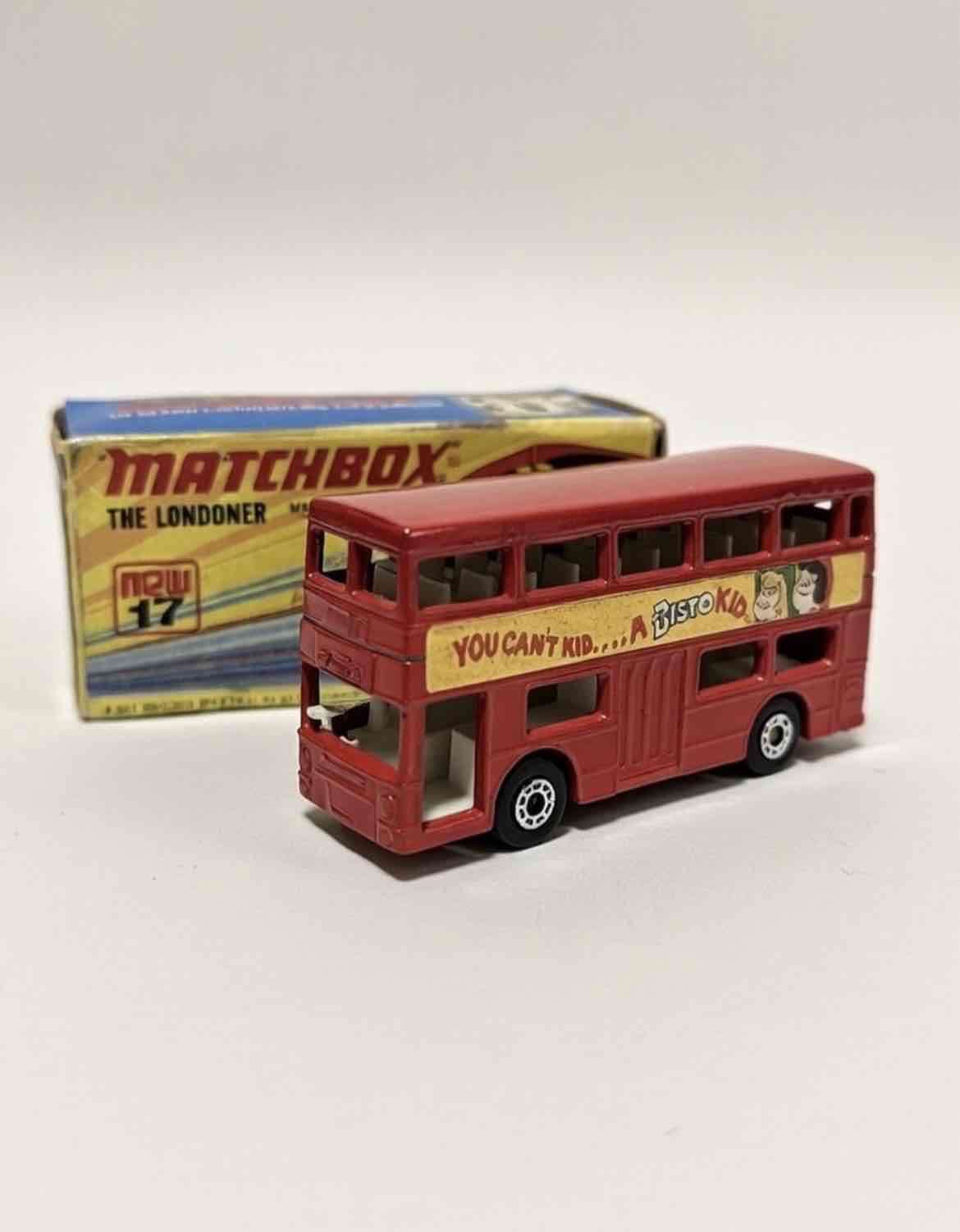 Bus de juguete Matchbox rojo