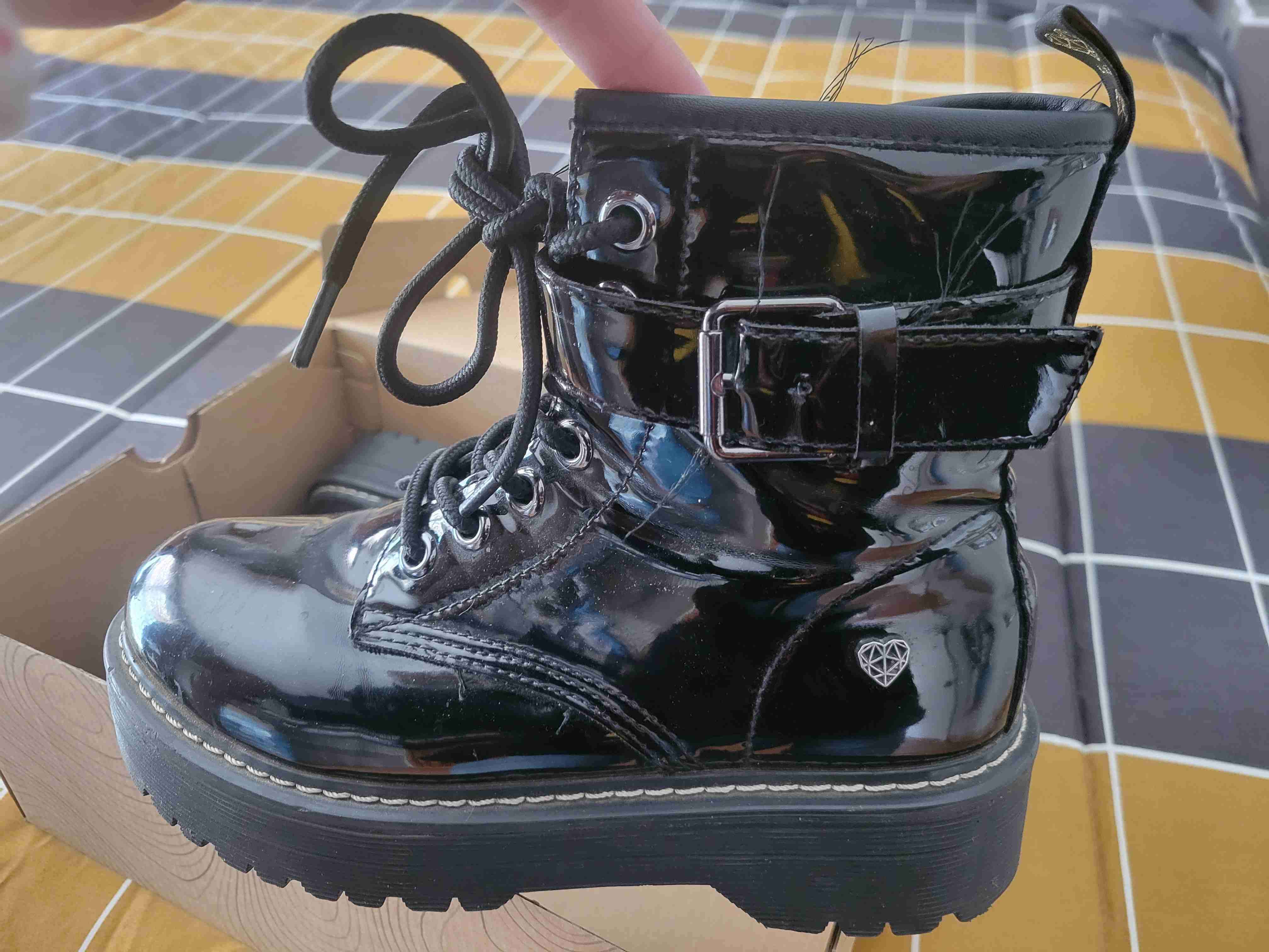 Botas negras plataforma charol - miniatura 2