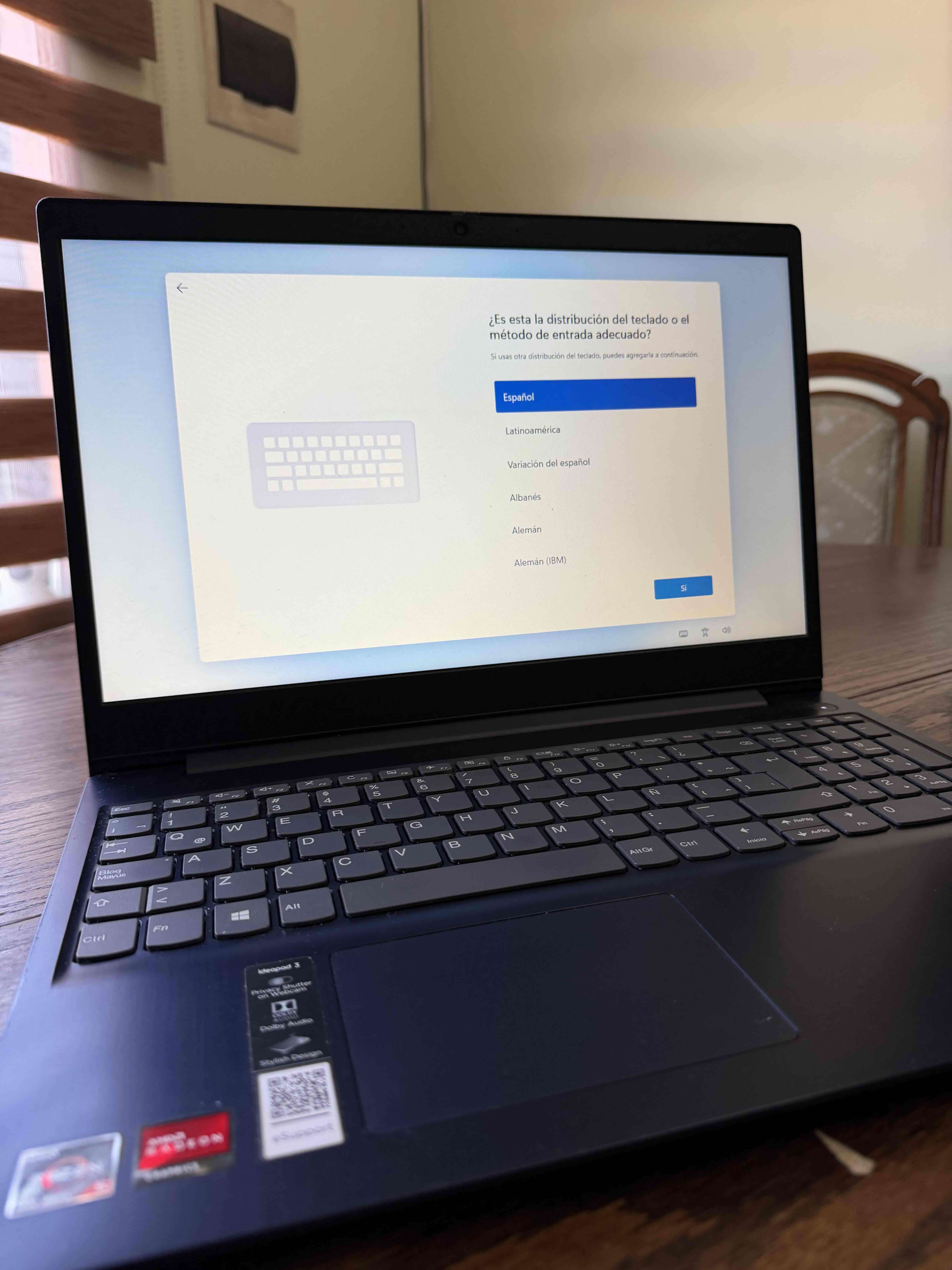 Laptop Lenovo IdeaPad 3 - miniatura 1