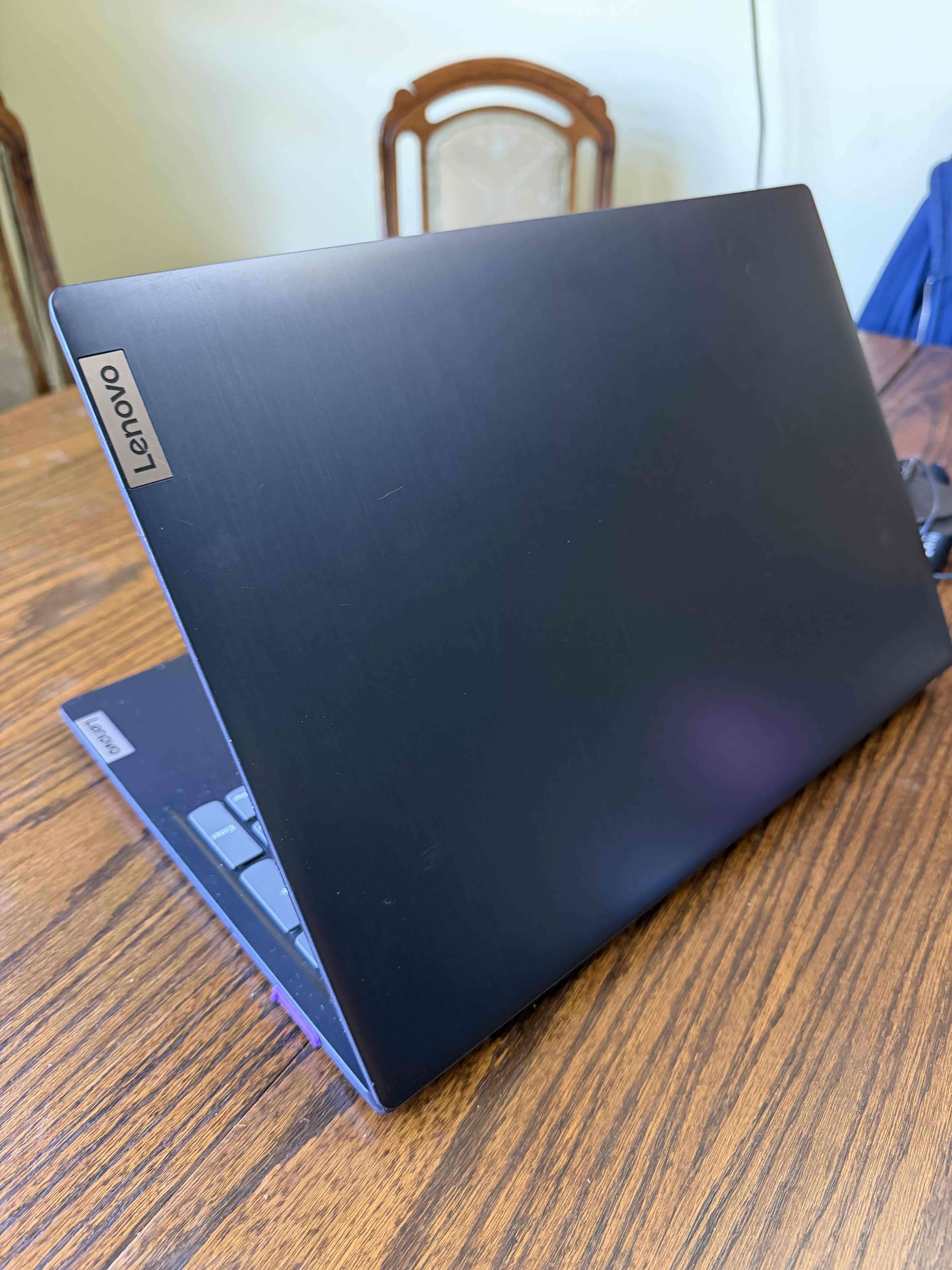 Laptop Lenovo IdeaPad 3 - miniatura 4