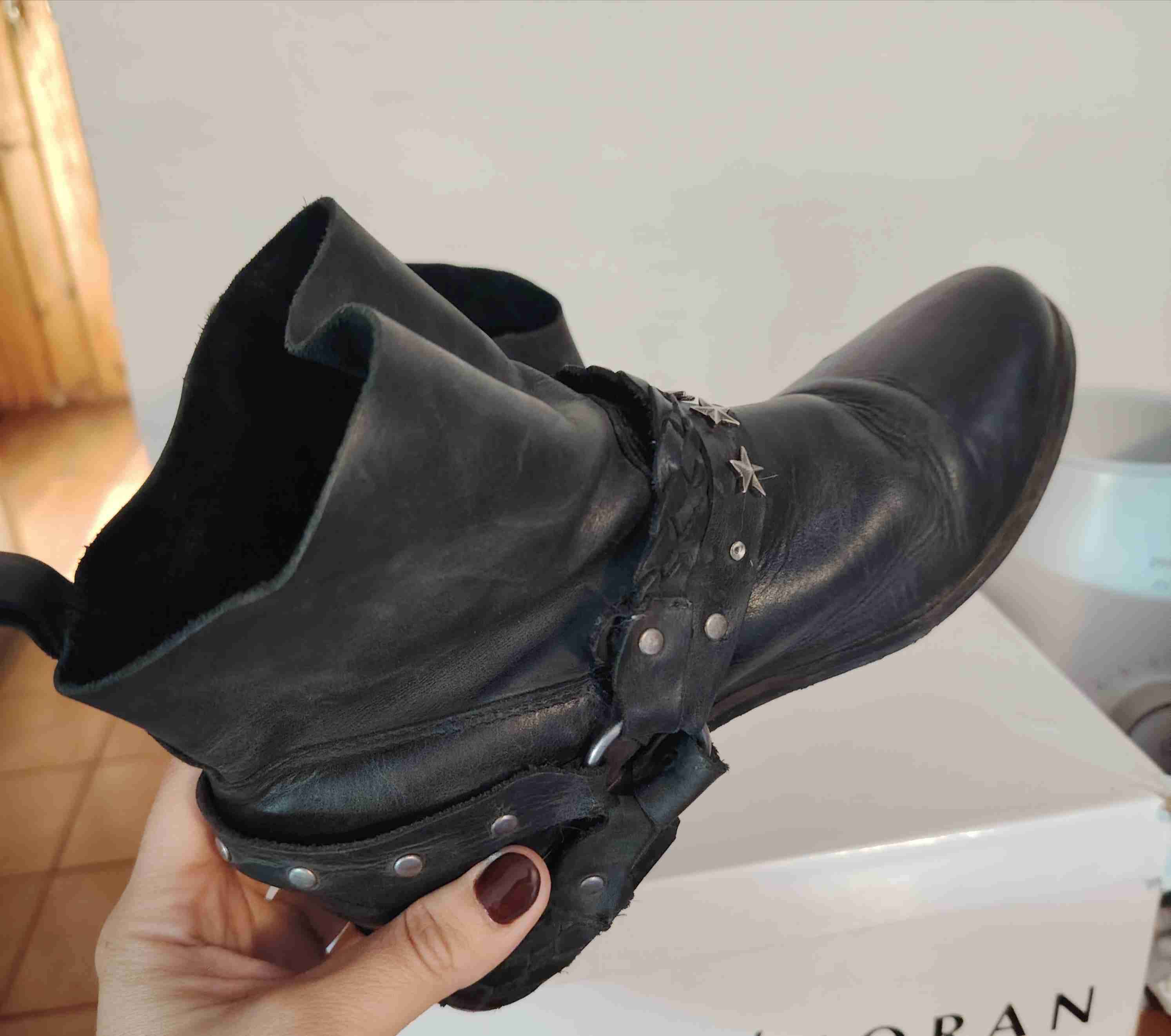 Botín negro de cuero - miniatura 3