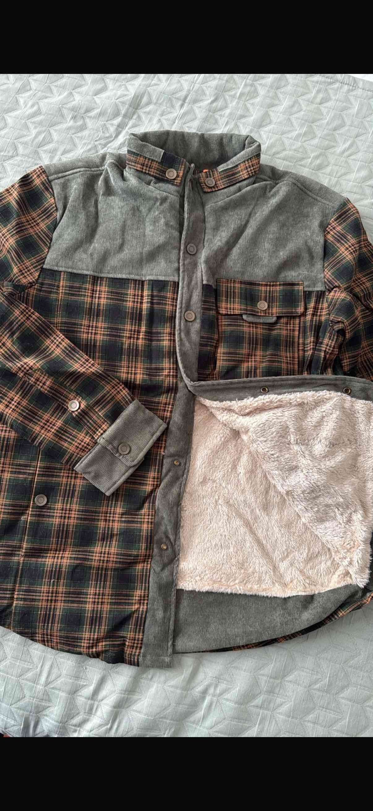 Chaqueta de franela gris y cuadros