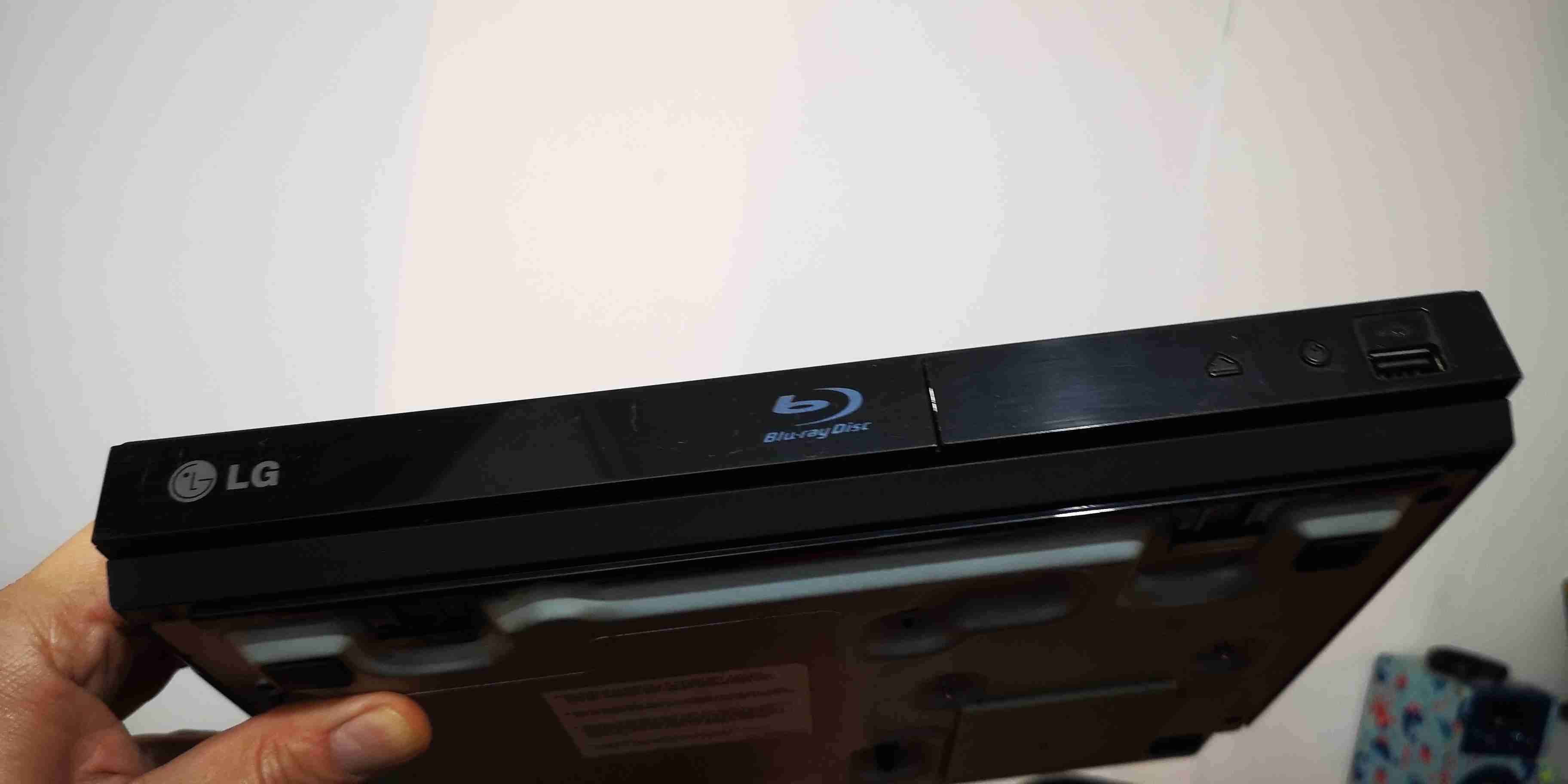 Reproductor Blu-ray LG BP125 - miniatura 1