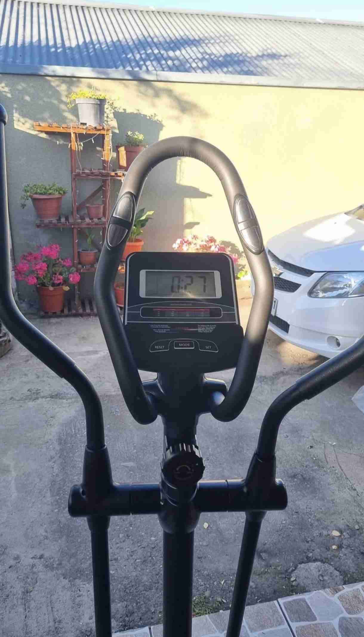 Elíptica de ejercicio negra - miniatura 4