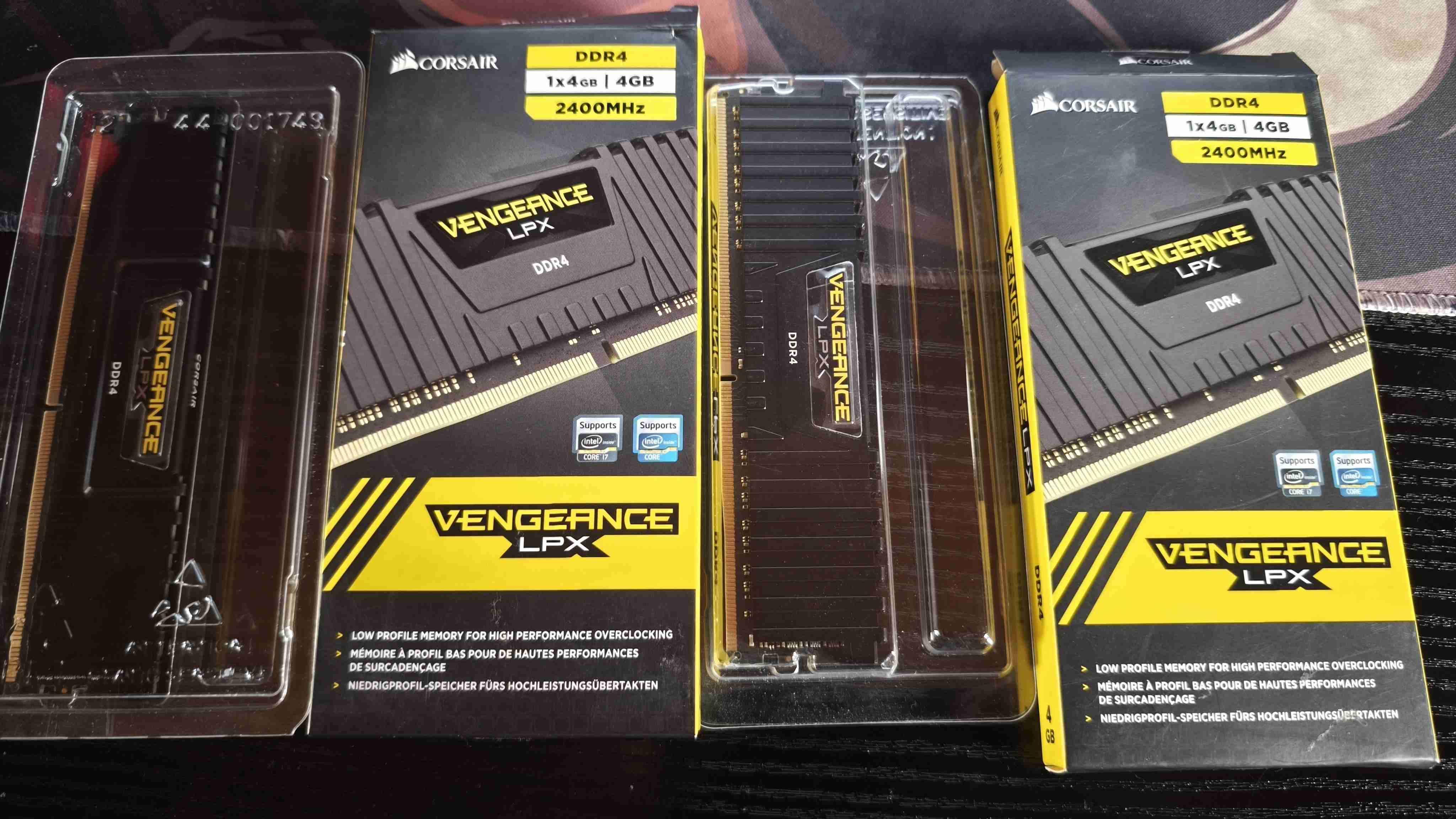 Dos Memorias RAM Corsair Vengeance 4GB - miniatura 3