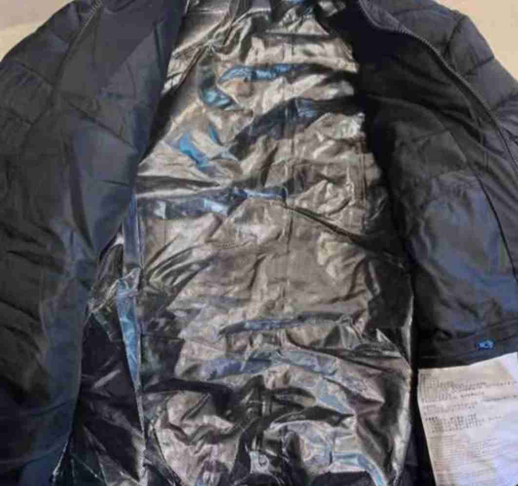 Chaqueta térmica negra - miniatura 3