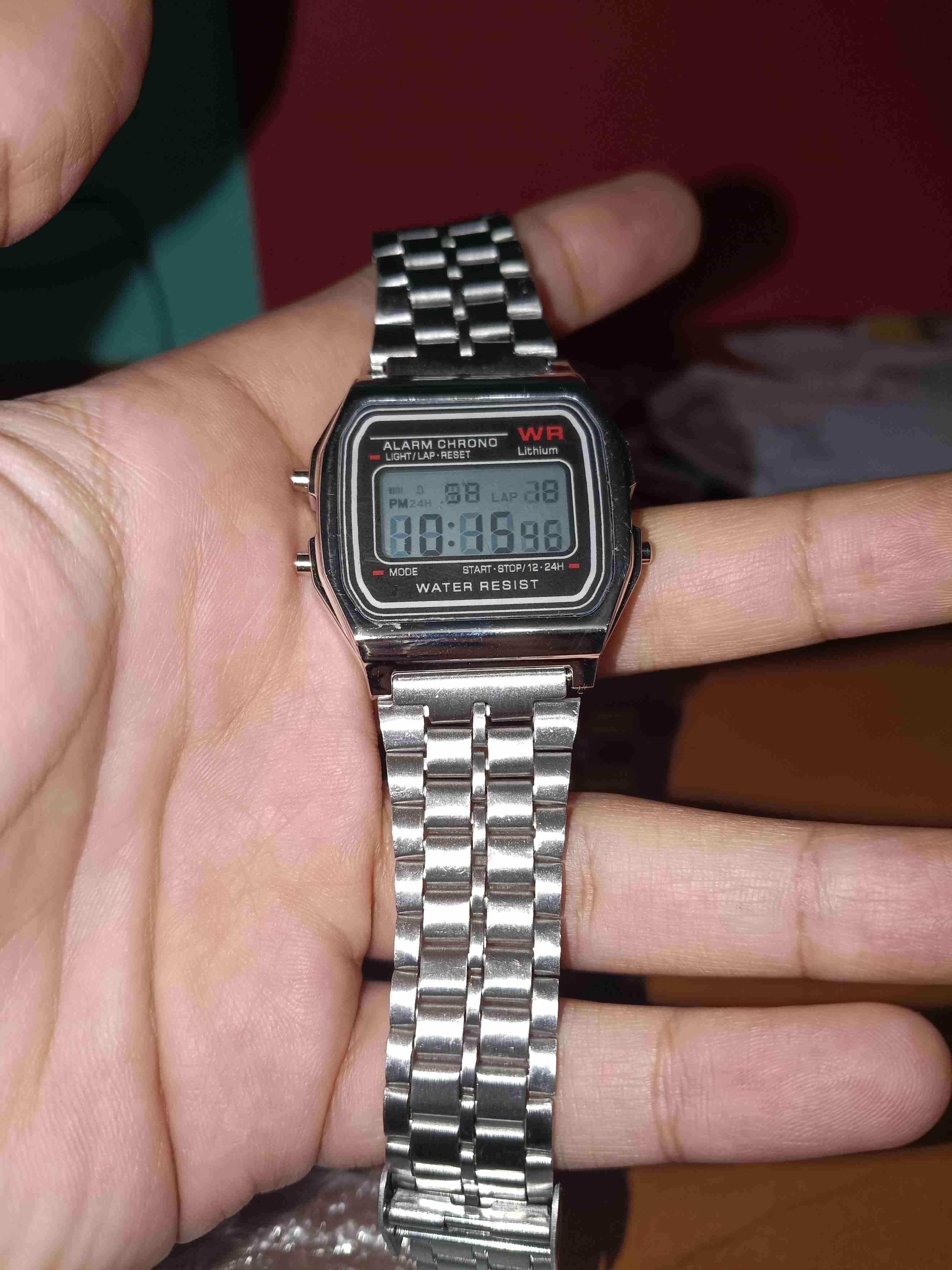 Reloj digital plateado retro - miniatura 2