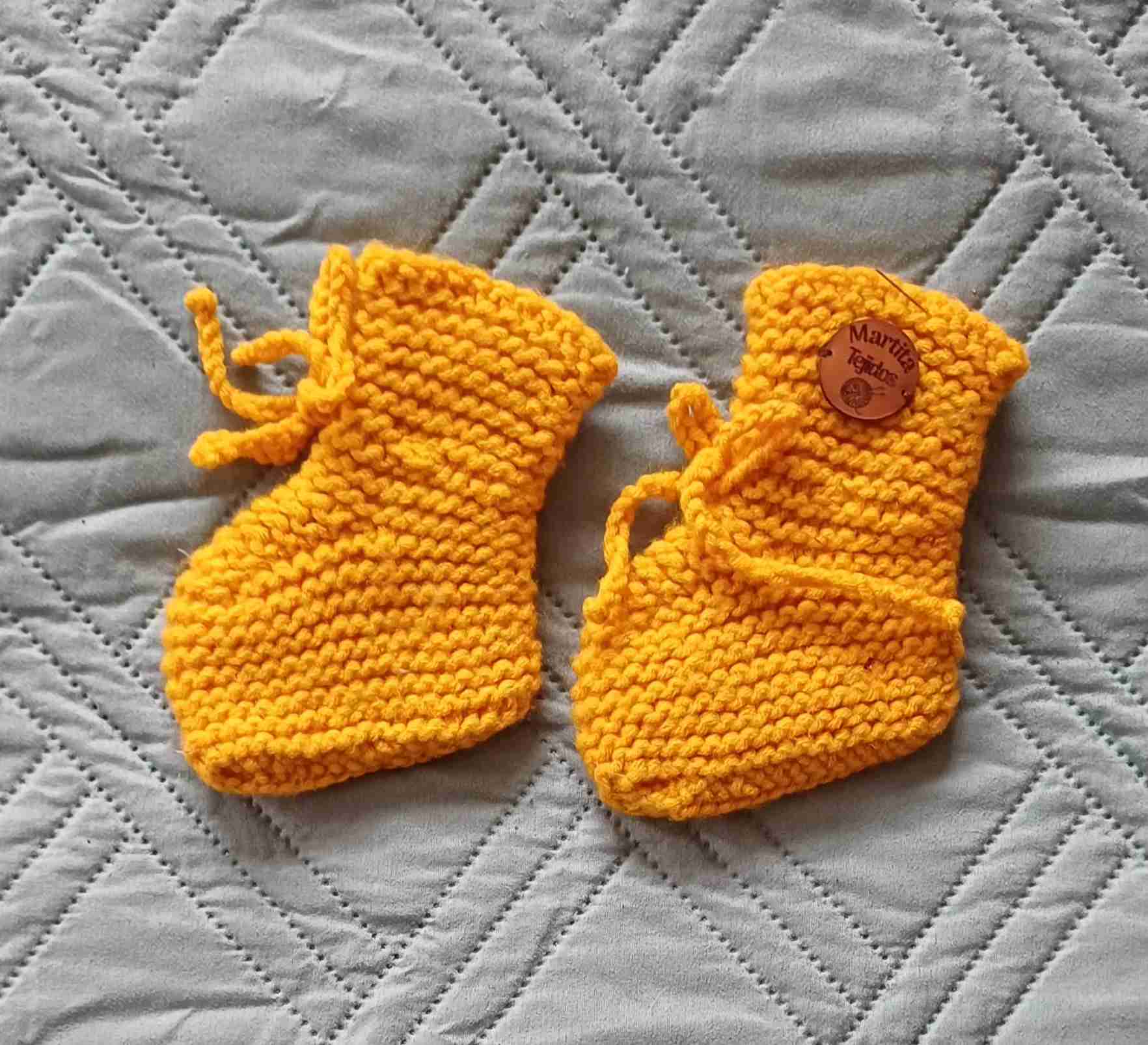 Zapatitos  tejidos a mano - miniatura 2