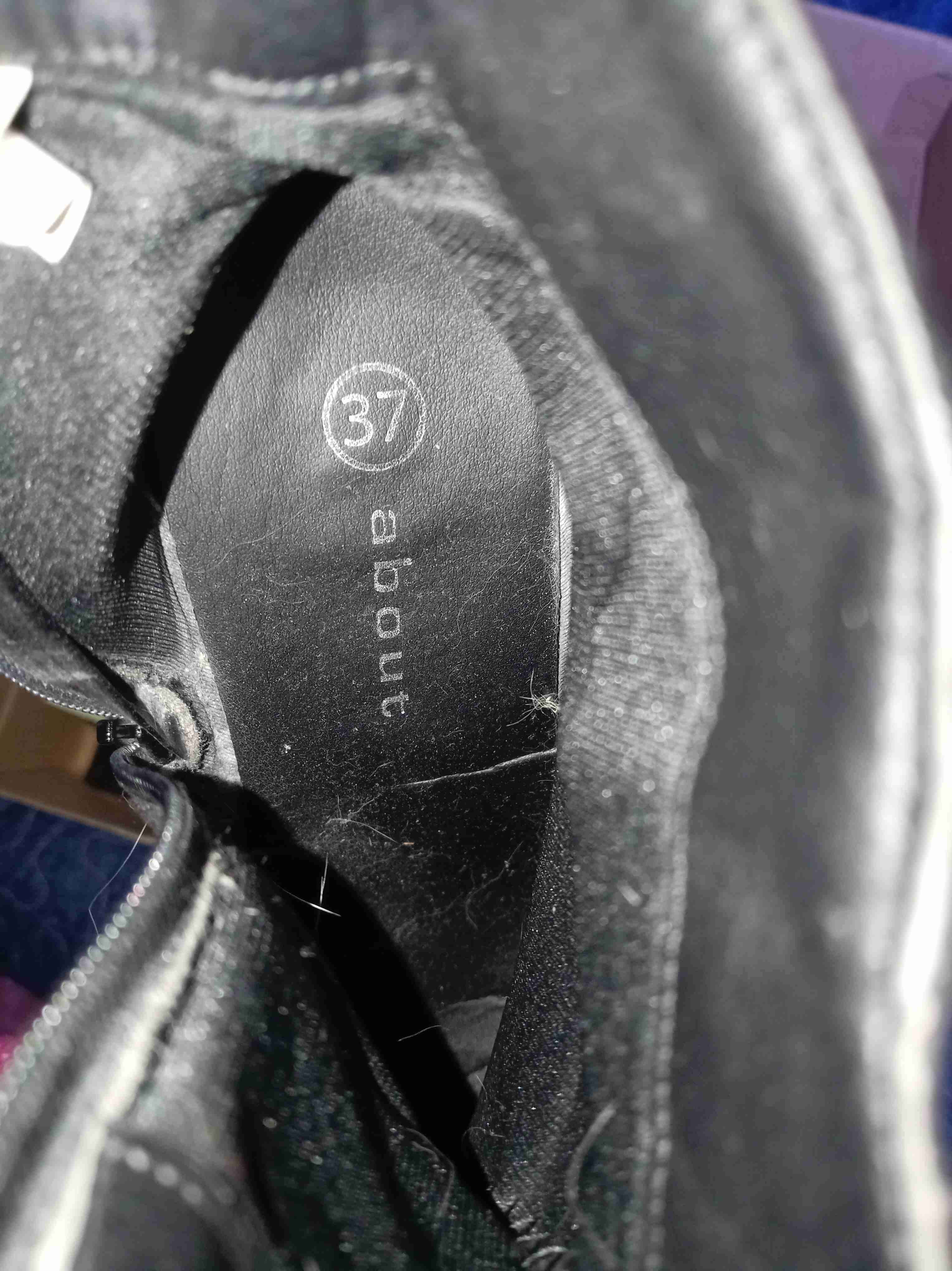 Botas negras - miniatura 3