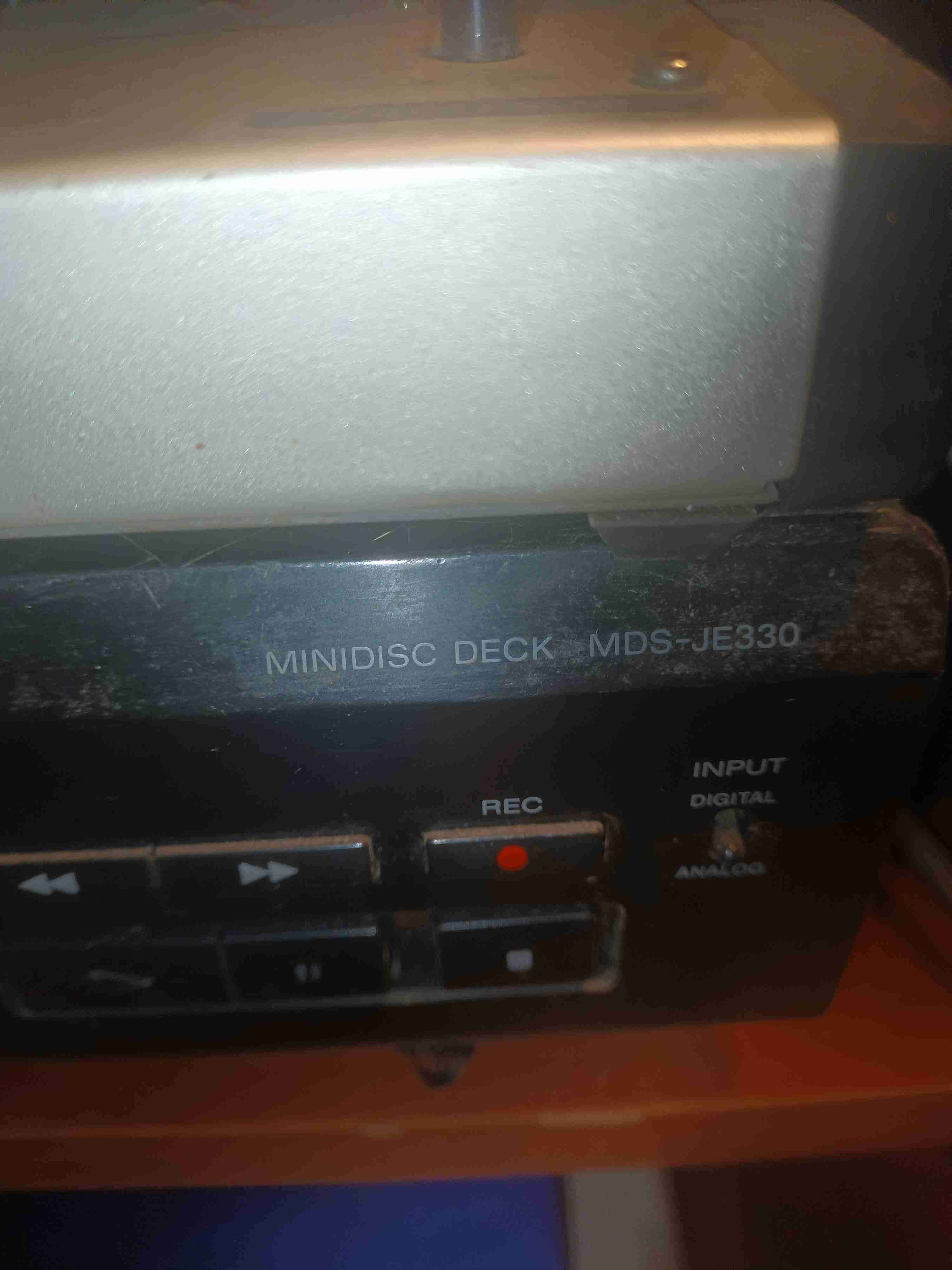 Reproductor de MiniDisc Sony con control - miniatura 2