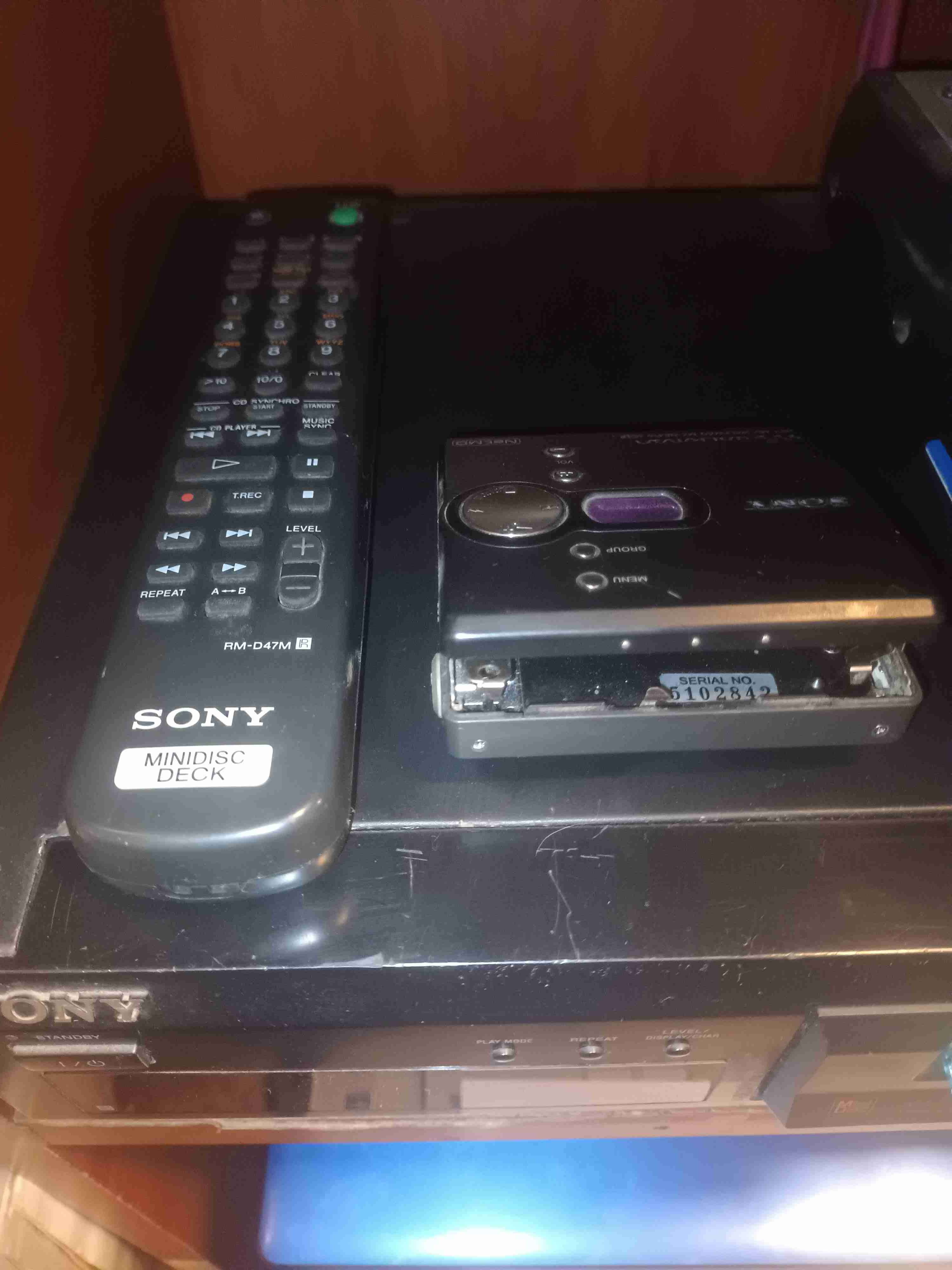 Reproductor de MiniDisc Sony con control - miniatura 3