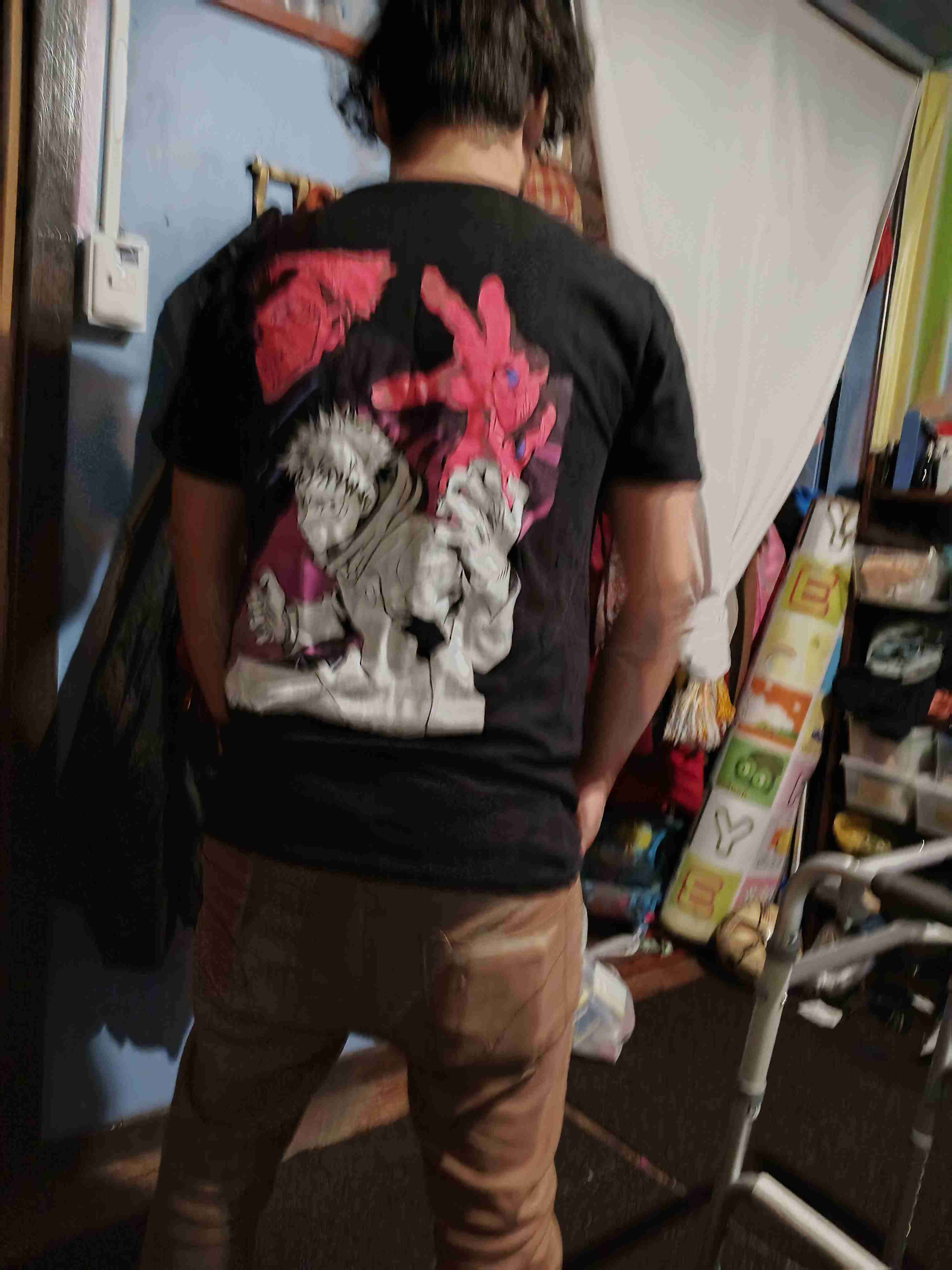 Polera Jujutsu Kaisen negra - miniatura 2